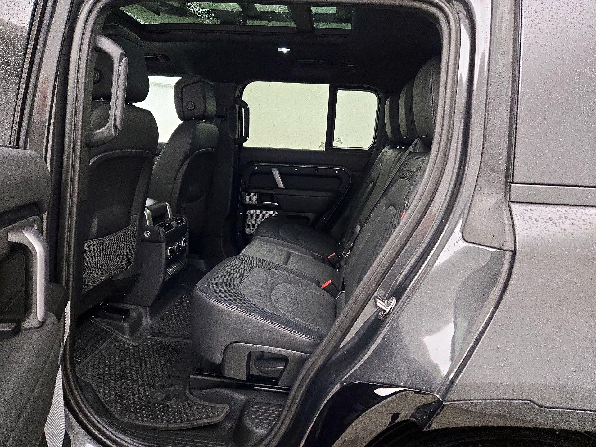Thumbnail: 2024 Land Rover Defender - 20