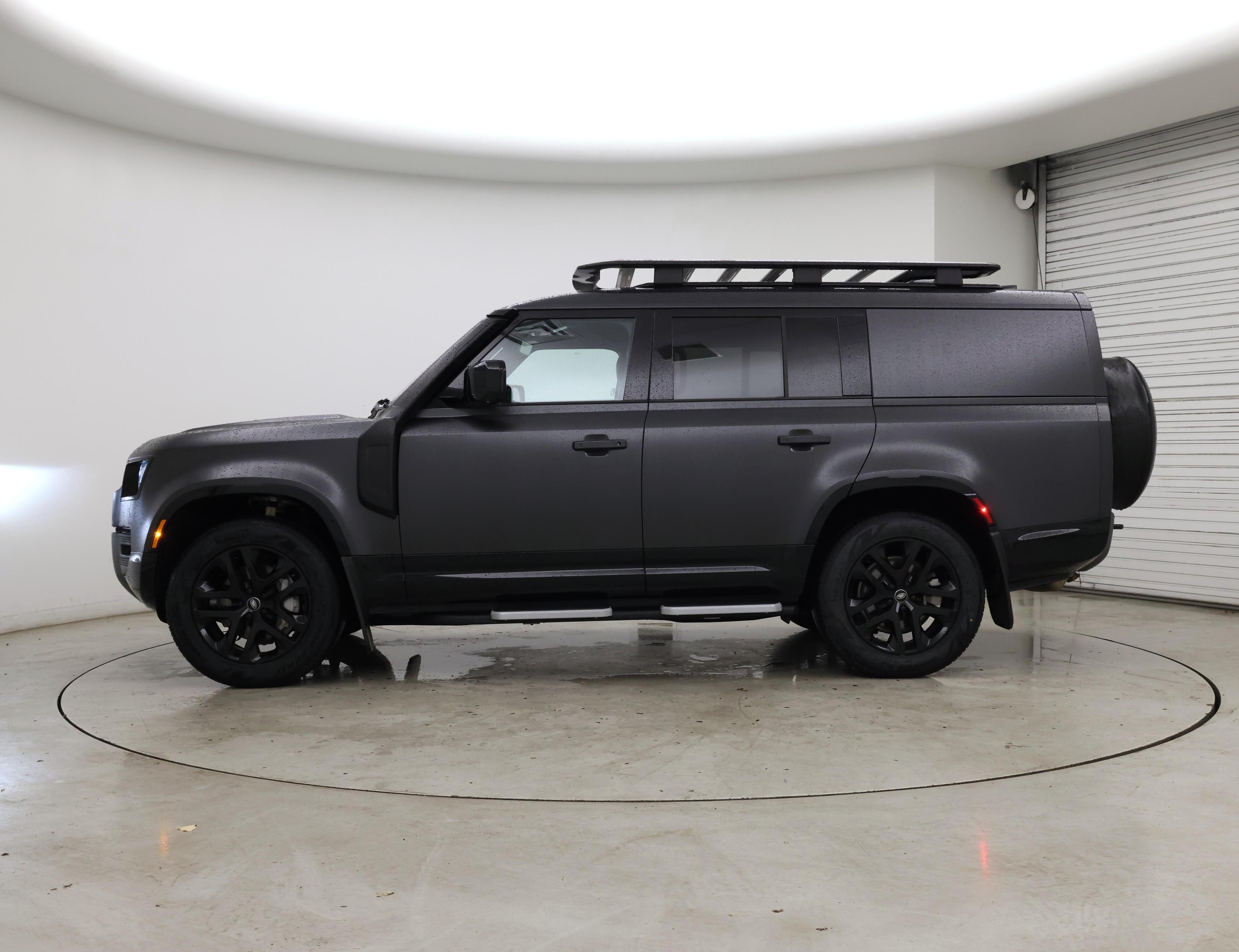 Thumbnail: 2024 Land Rover Defender - 3