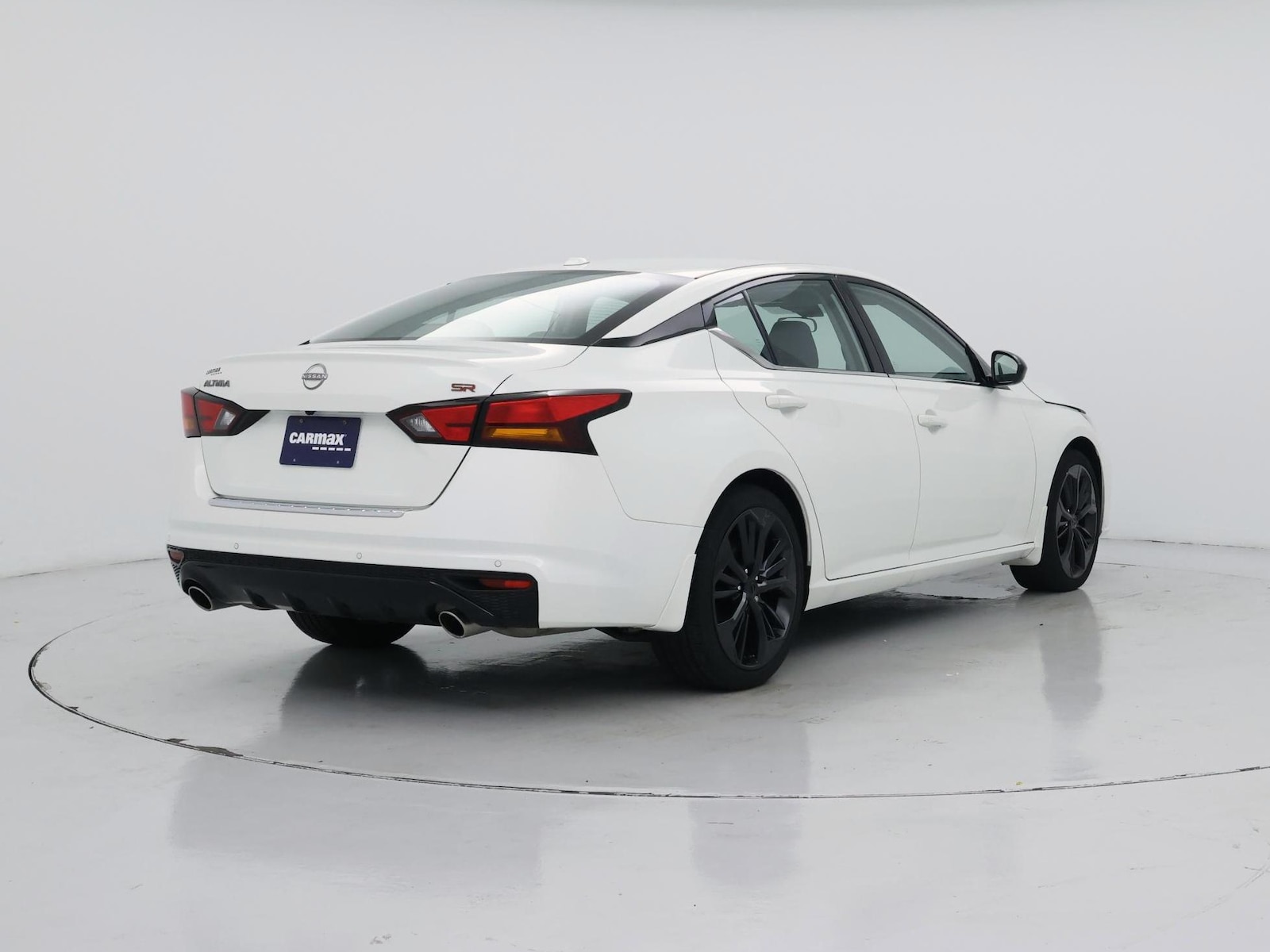 2023 Nissan Altima SR - Photo 9