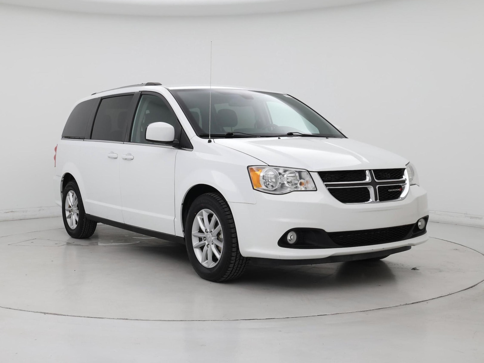 2019 Dodge Grand Caravan SXT - Photo 2