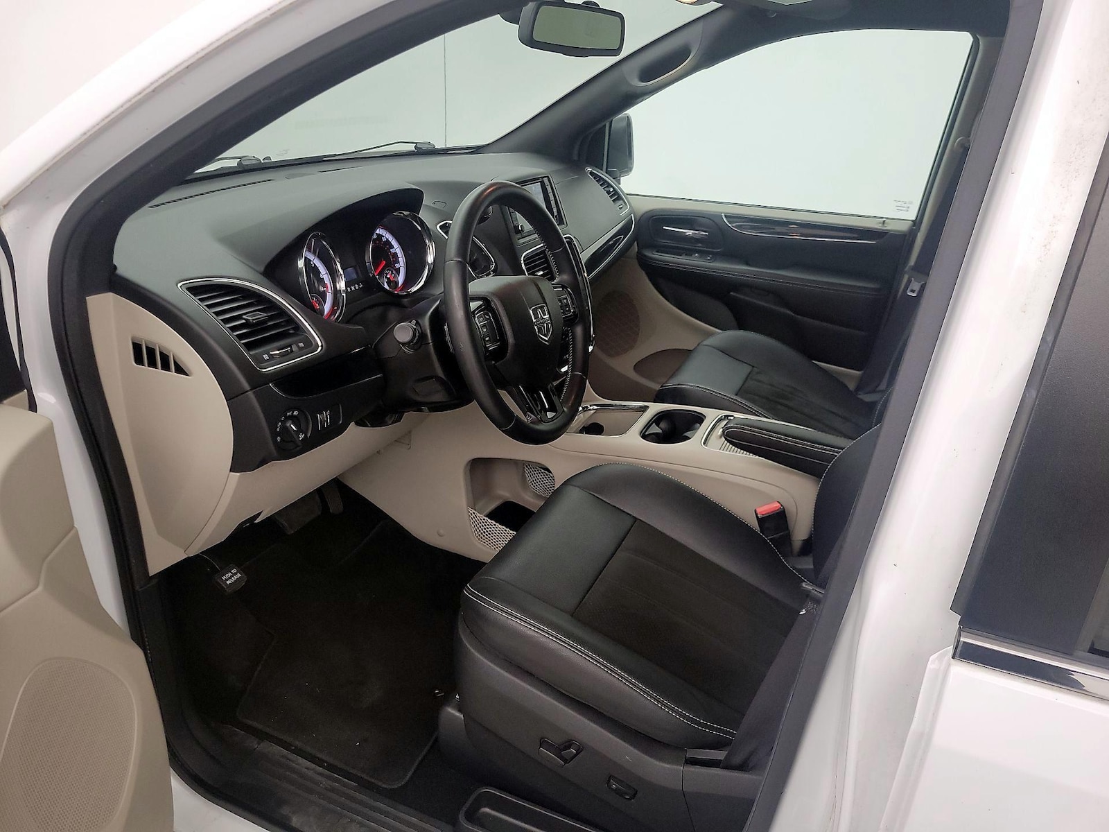 2019 Dodge Grand Caravan SXT - Photo 12