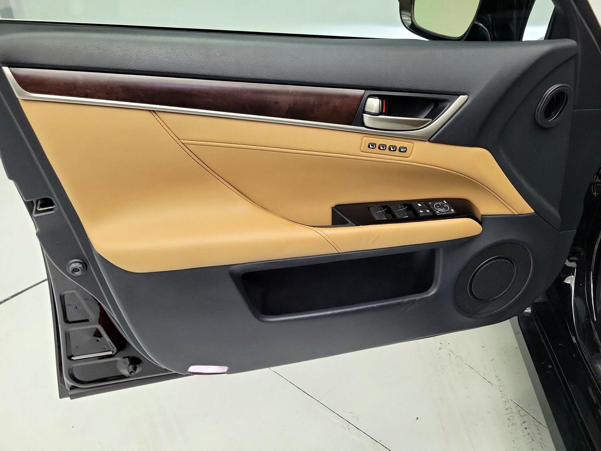 Thumbnail: 2014 Lexus GS - 12