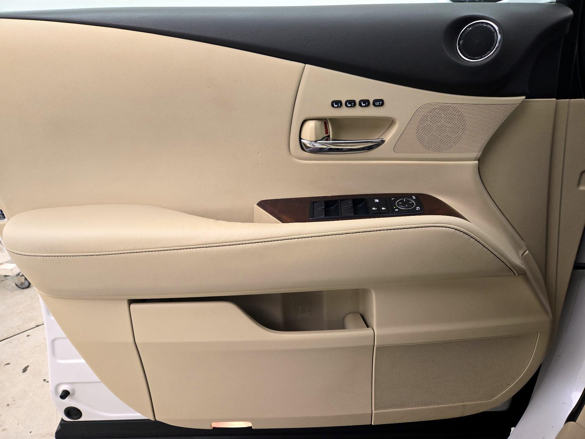 Thumbnail: 2015 Lexus RX - 12