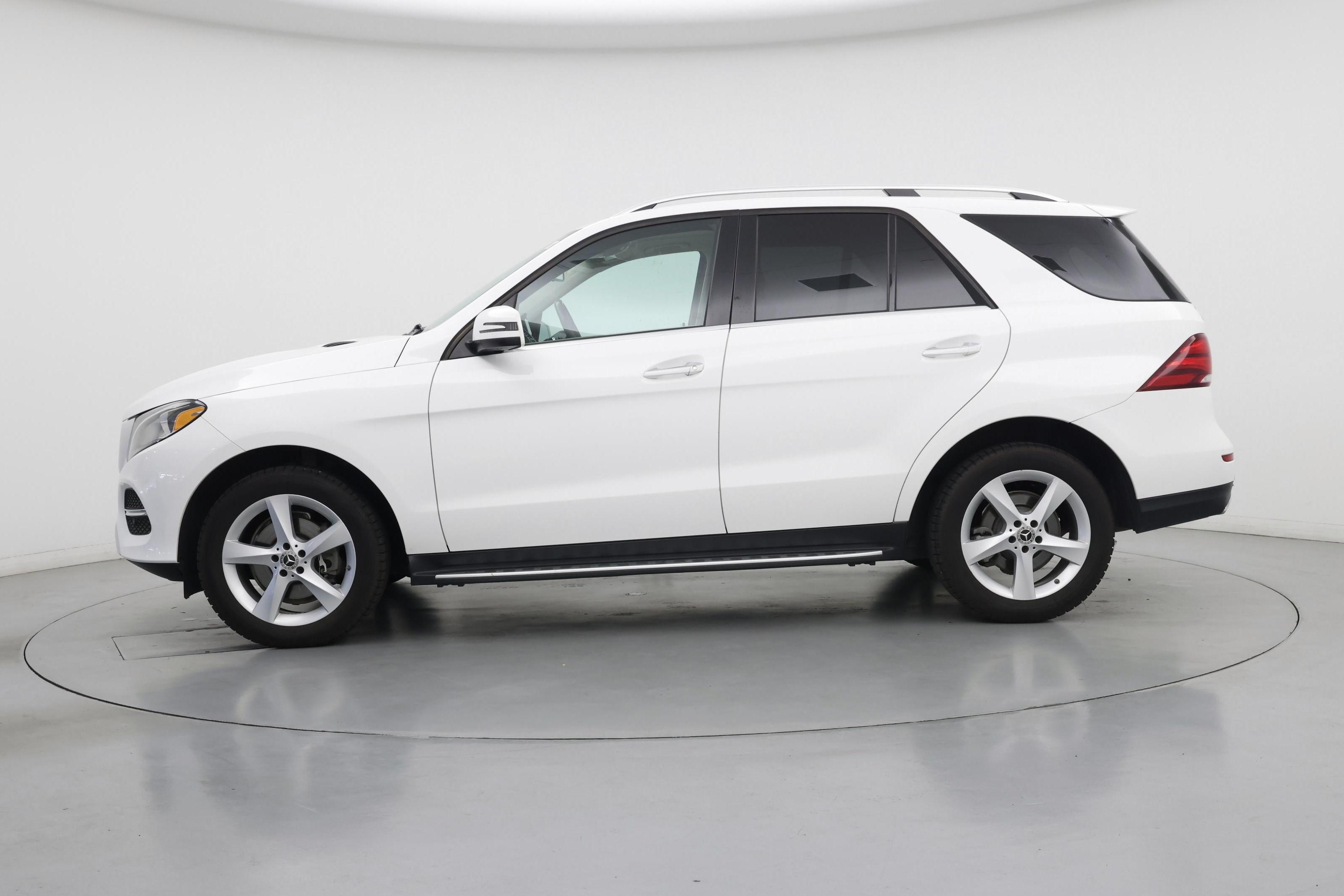 Thumbnail: 2017 Mercedes-Benz GLE - 3
