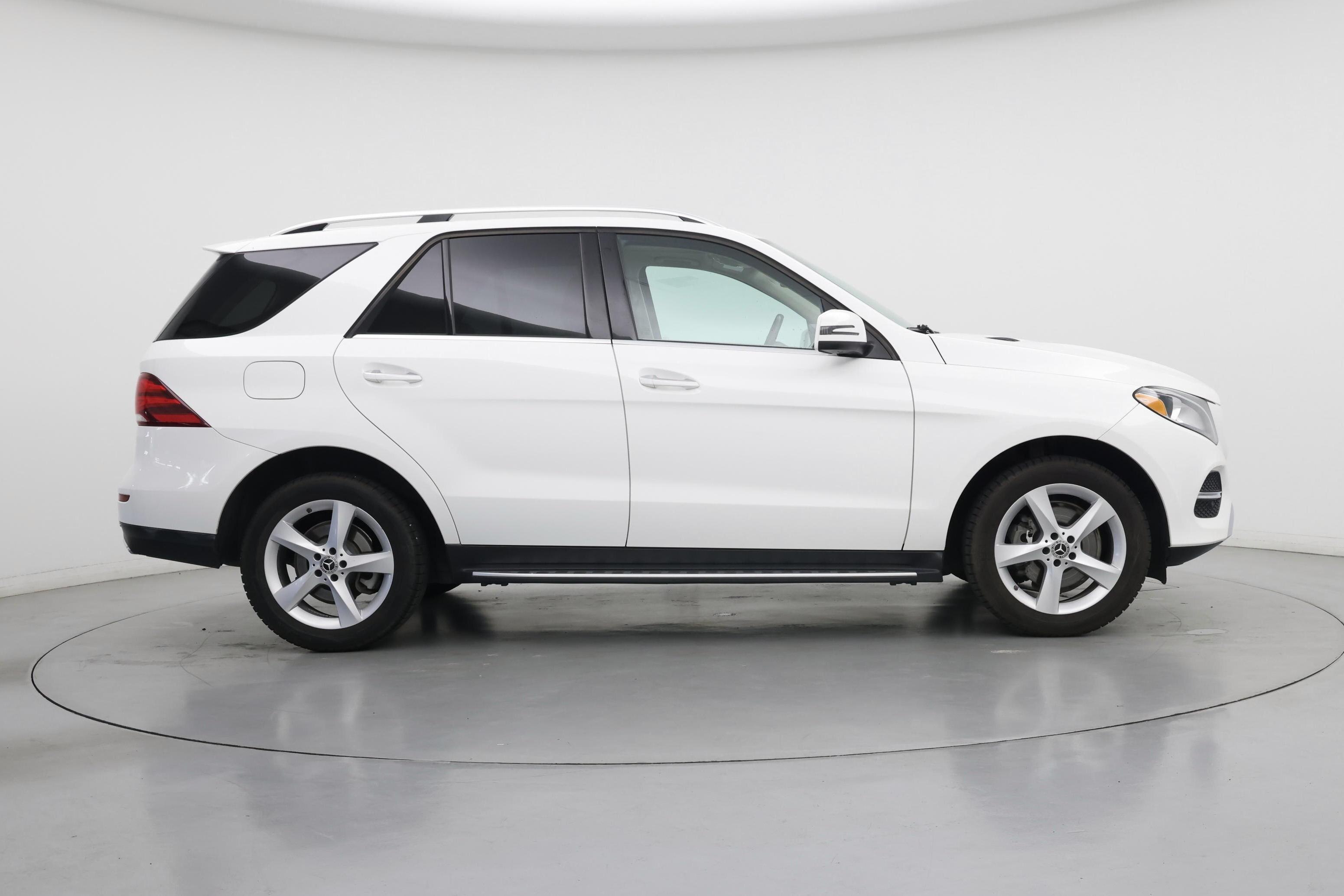 Thumbnail: 2017 Mercedes-Benz GLE - 7