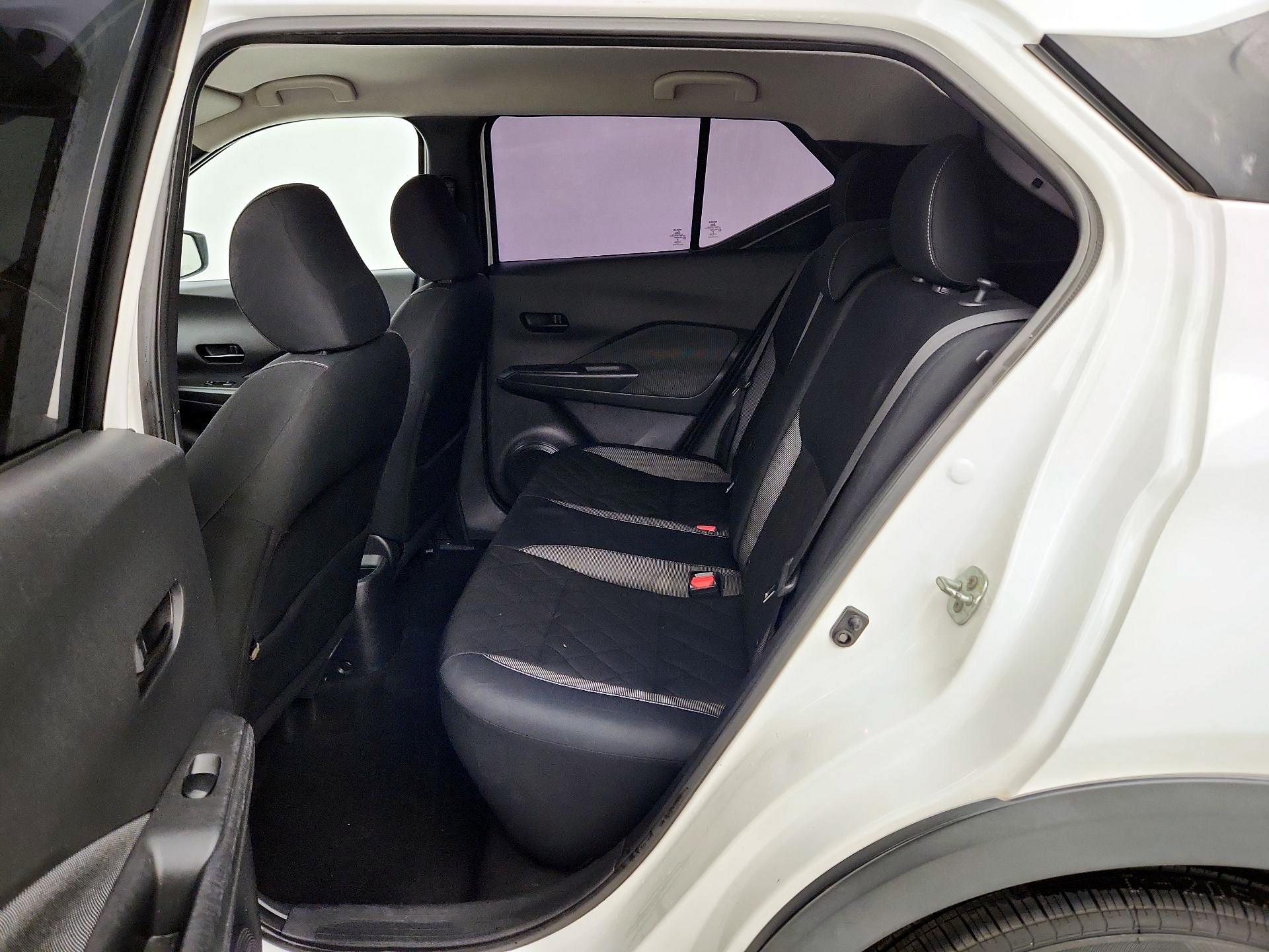 Thumbnail: 2018 Nissan Kicks - 19