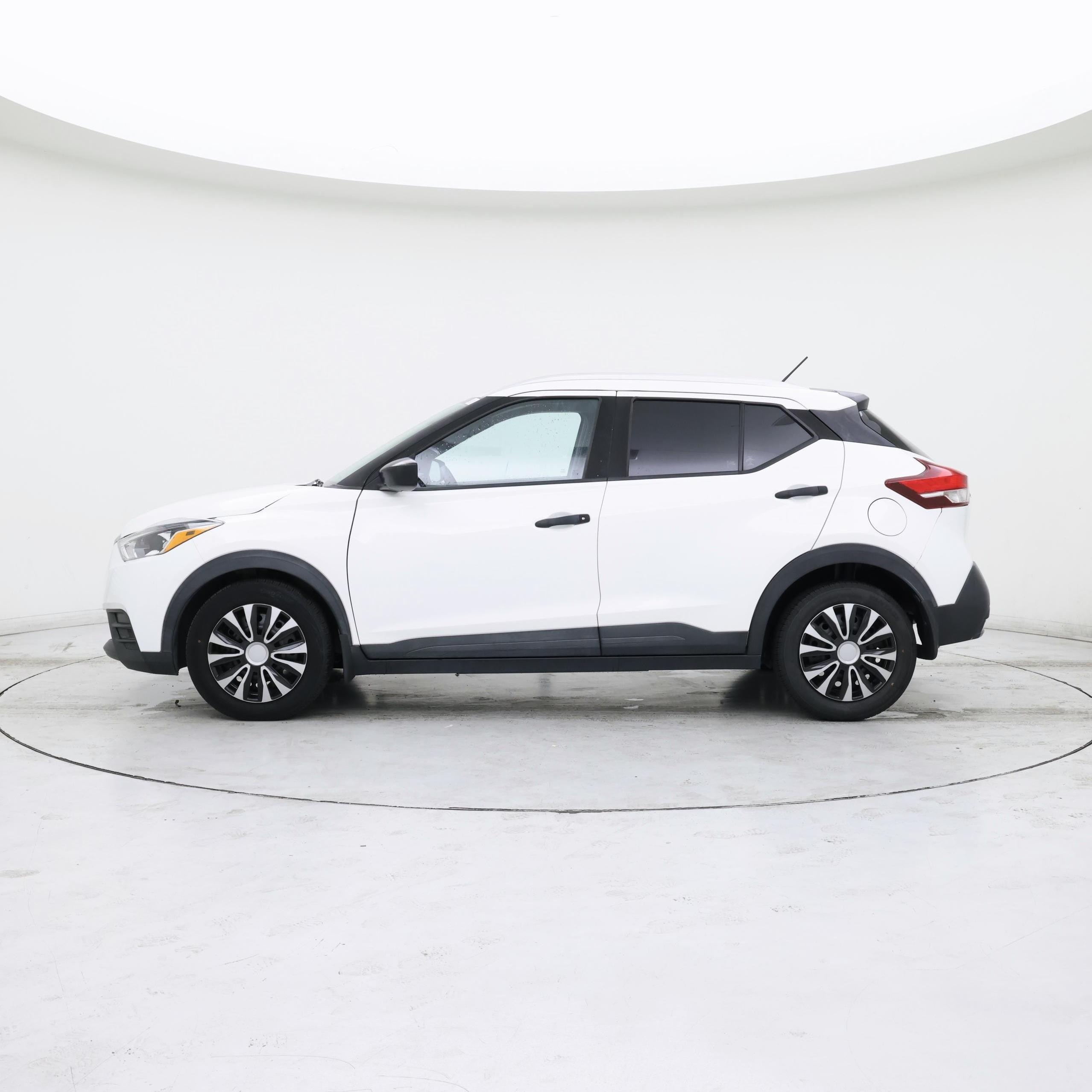 Thumbnail: 2018 Nissan Kicks - 3