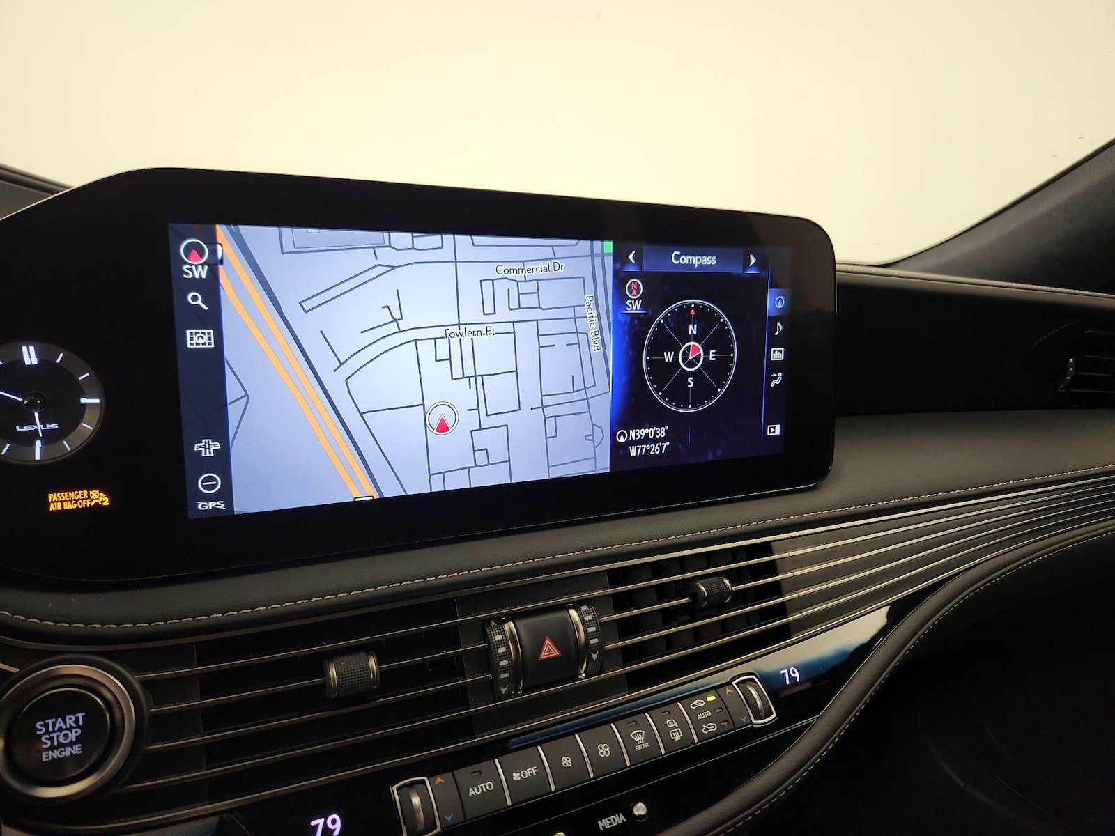 2022 Lexus LS Base - Photo 14