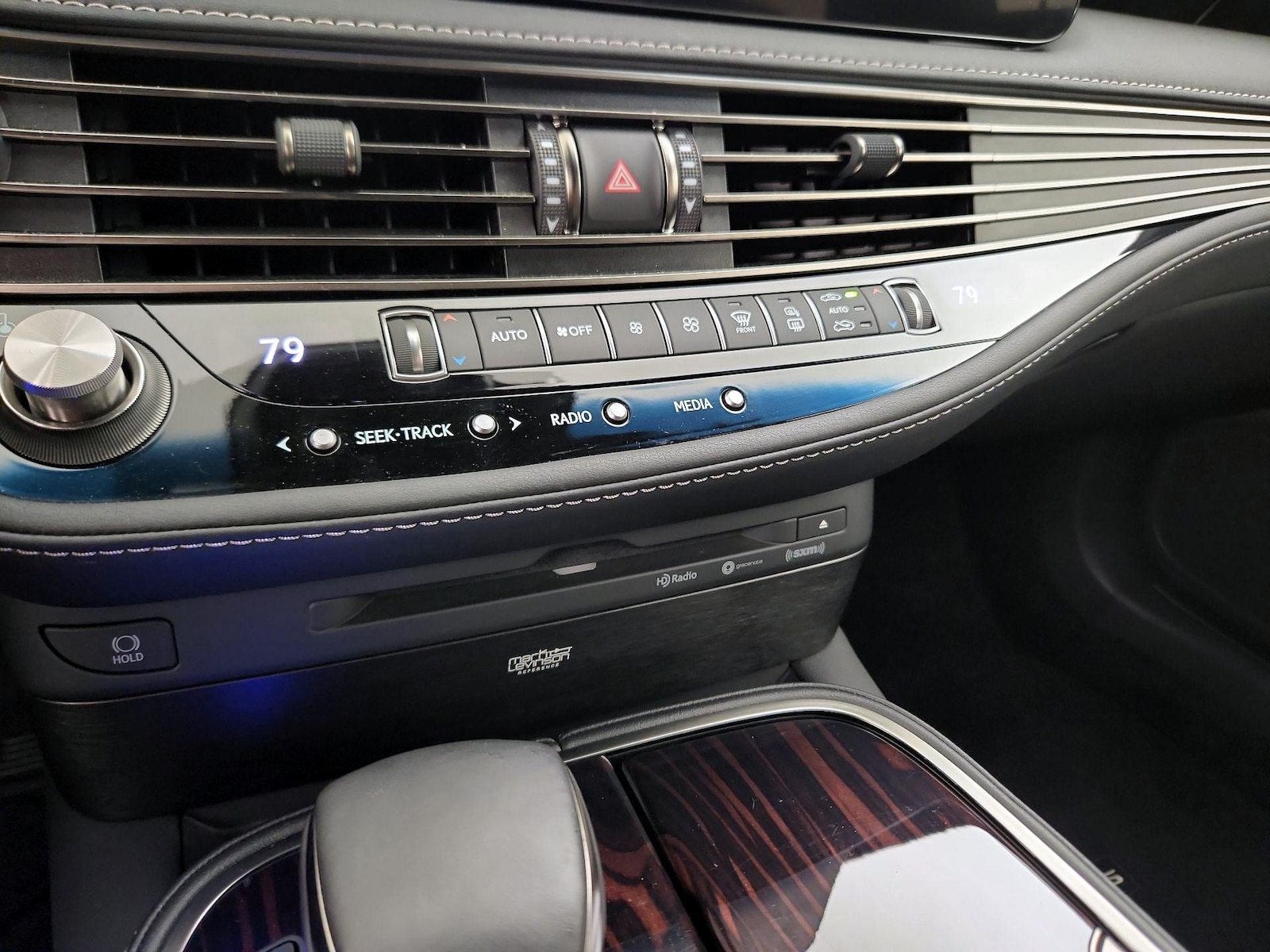 2022 Lexus LS Base - Photo 17