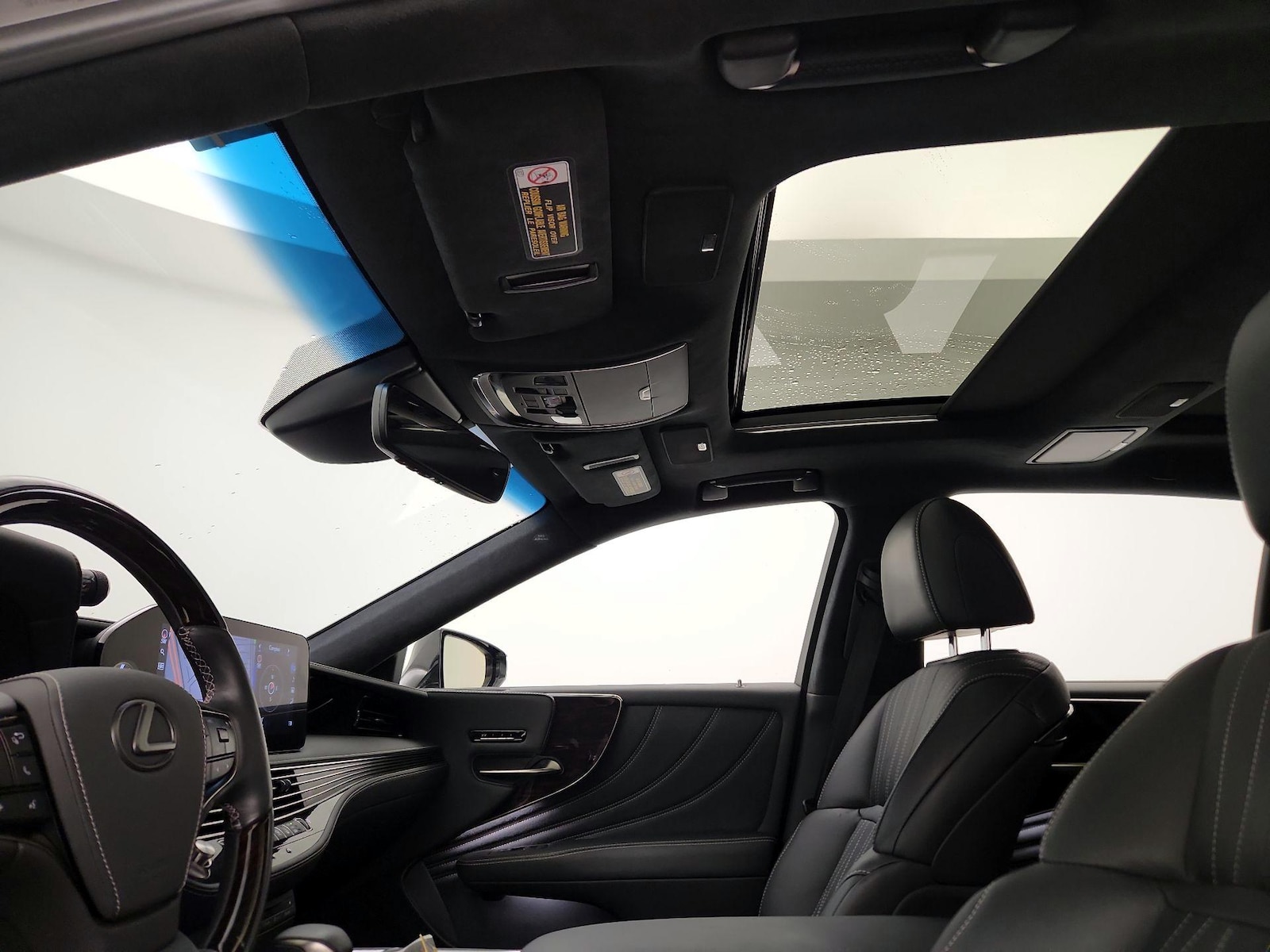 2022 Lexus LS Base - Photo 19