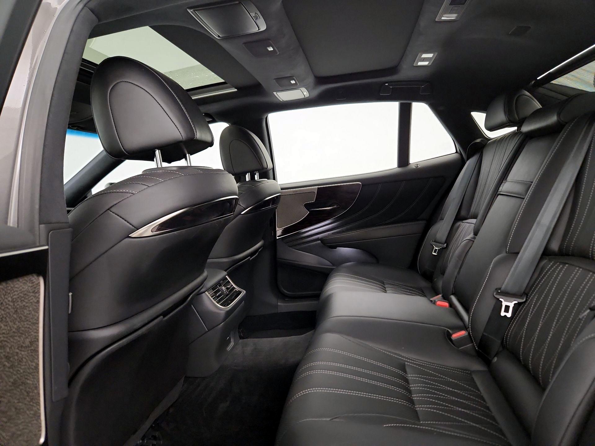 Thumbnail: 2022 Lexus LS - 19