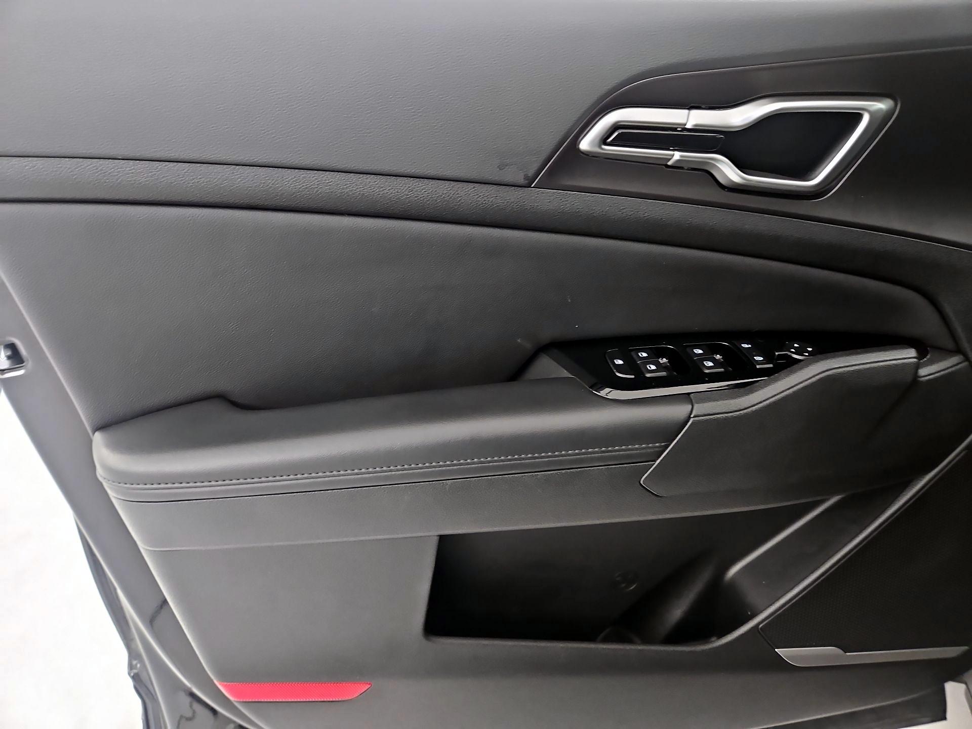 Thumbnail: 2024 Kia Sportage - 10