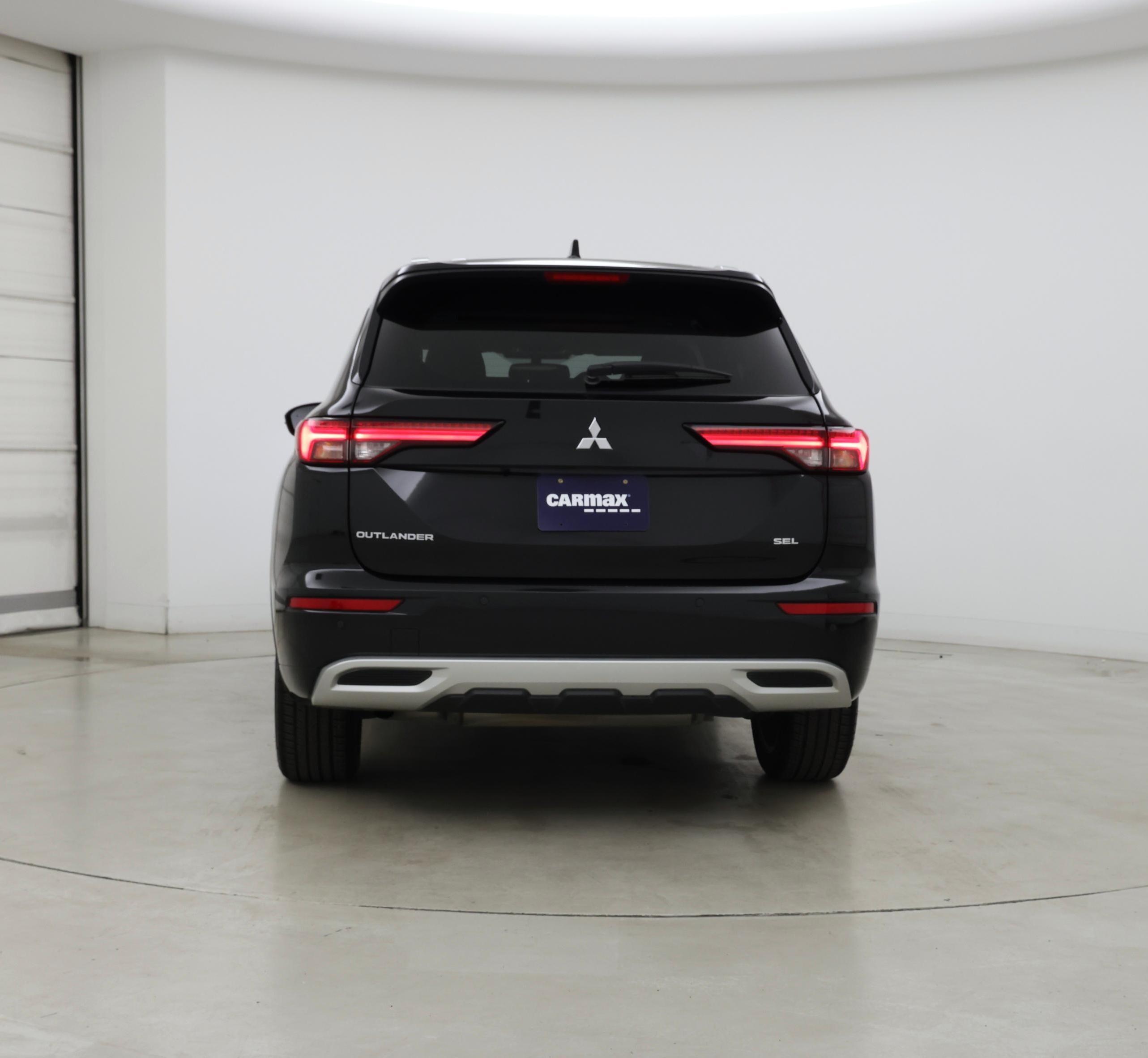 Thumbnail: 2023 Mitsubishi Outlander - 6