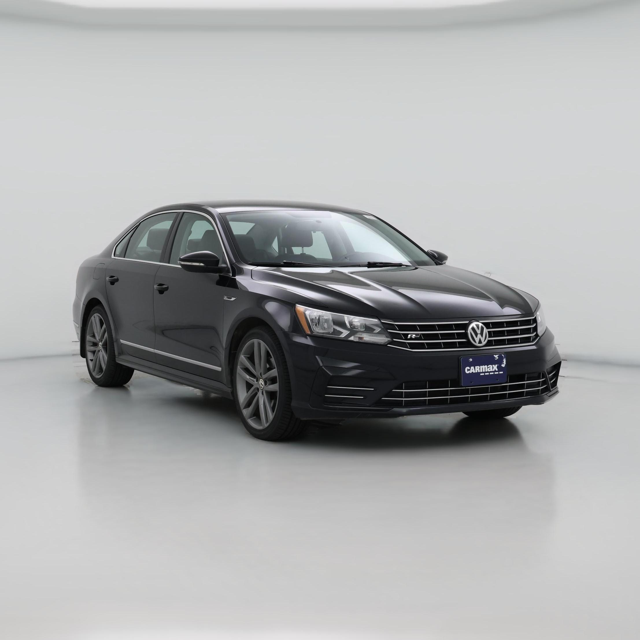 Thumbnail: 2017 Volkswagen Passat - 1