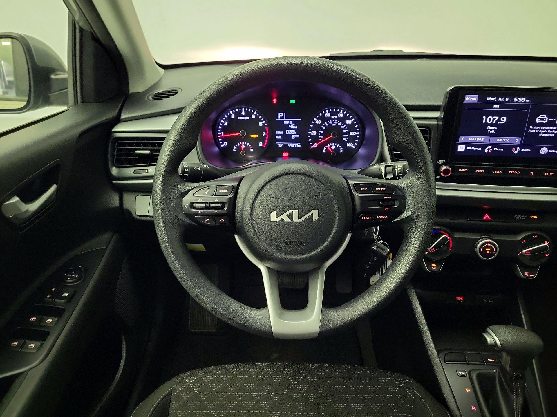 Thumbnail: 2022 Kia Rio - 10