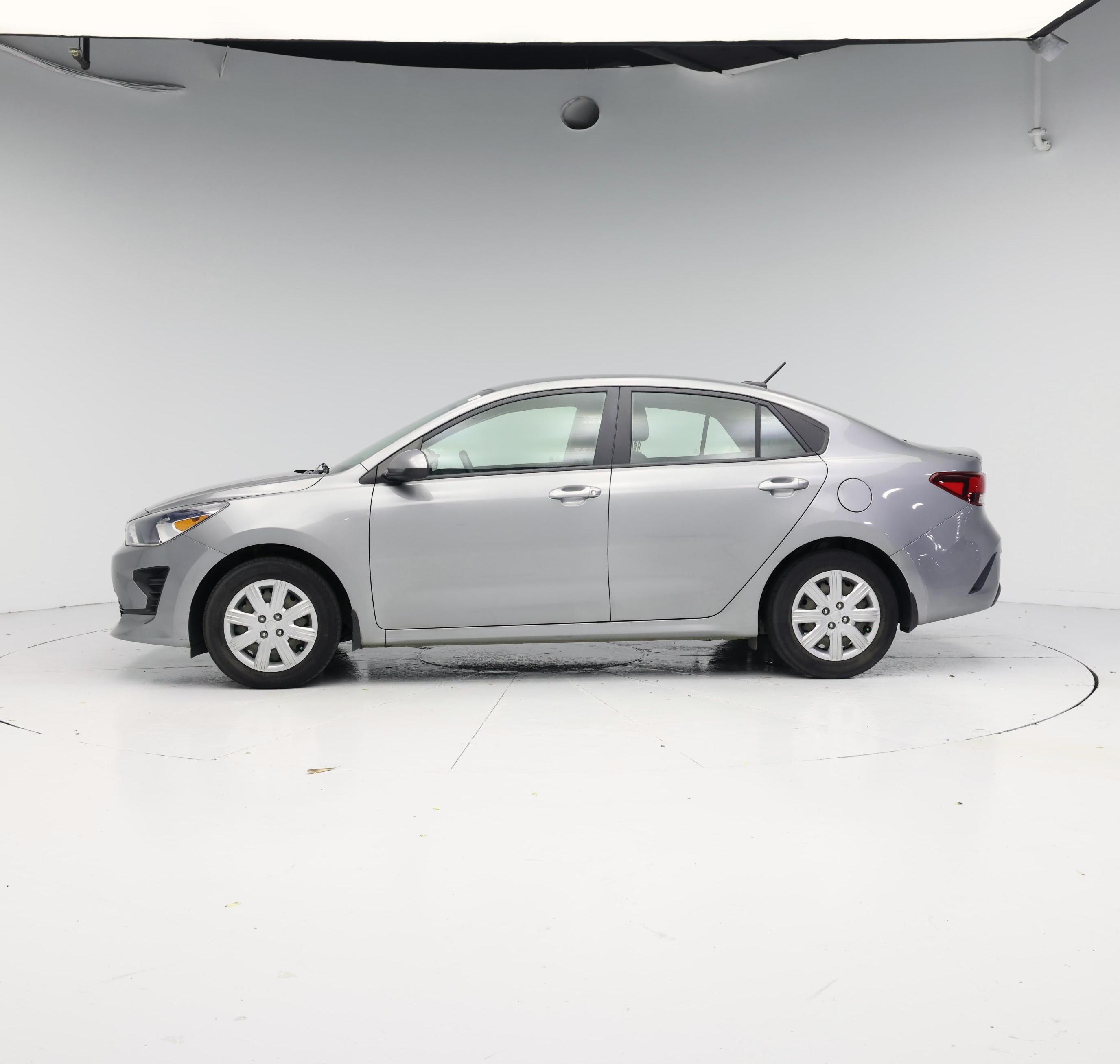 Thumbnail: 2022 Kia Rio - 3