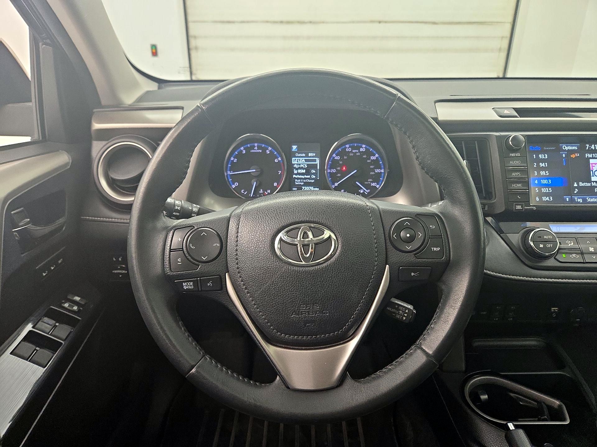 Thumbnail: 2017 Toyota RAV4 - 10