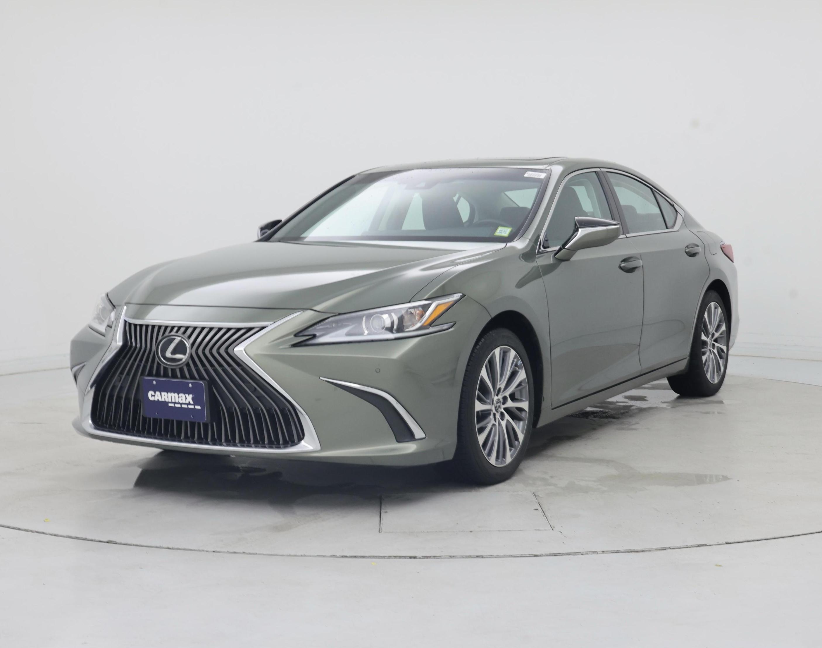 Thumbnail: 2019 Lexus ES - 4