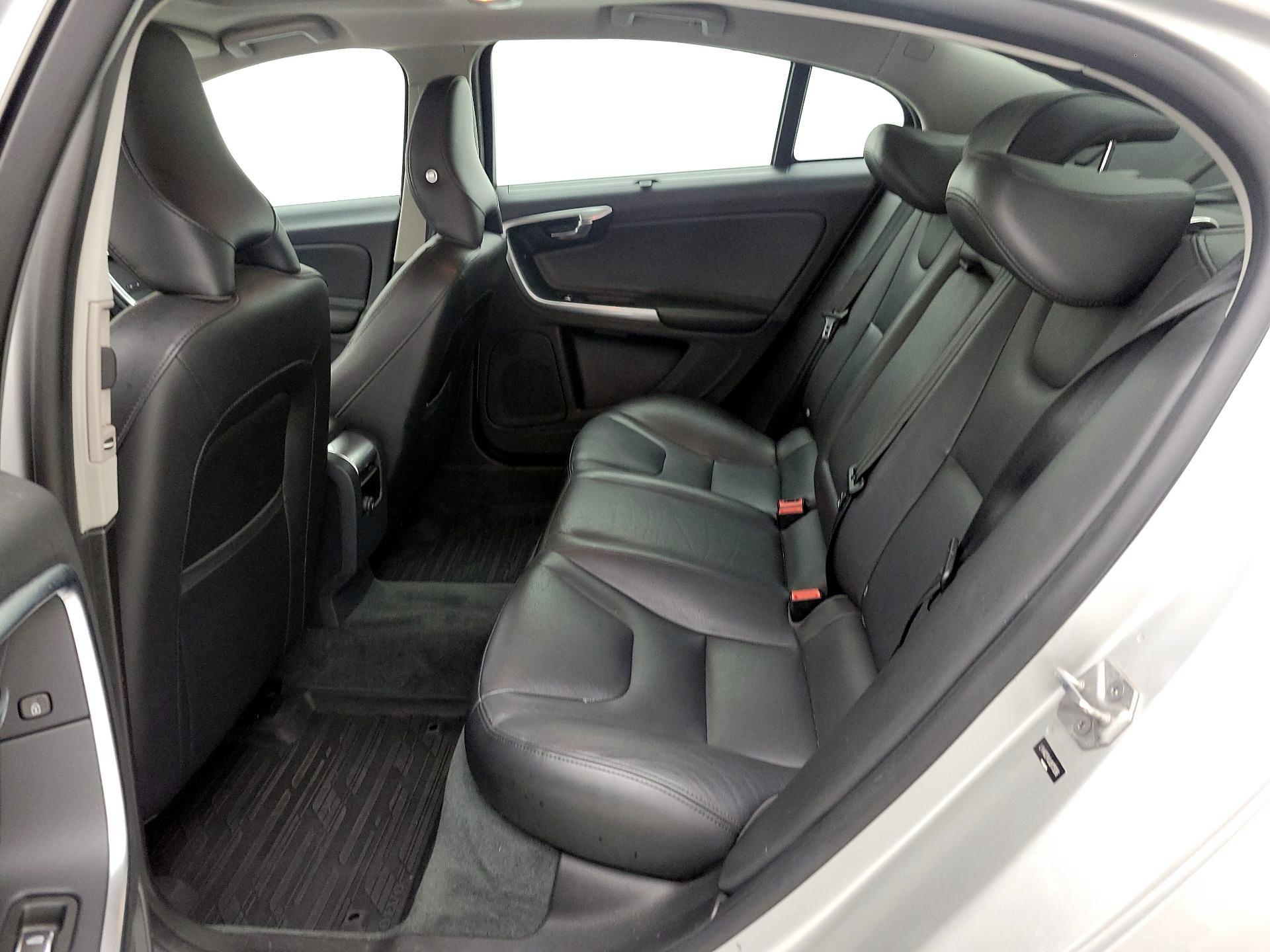 Thumbnail: 2018 Volvo S60 - 20
