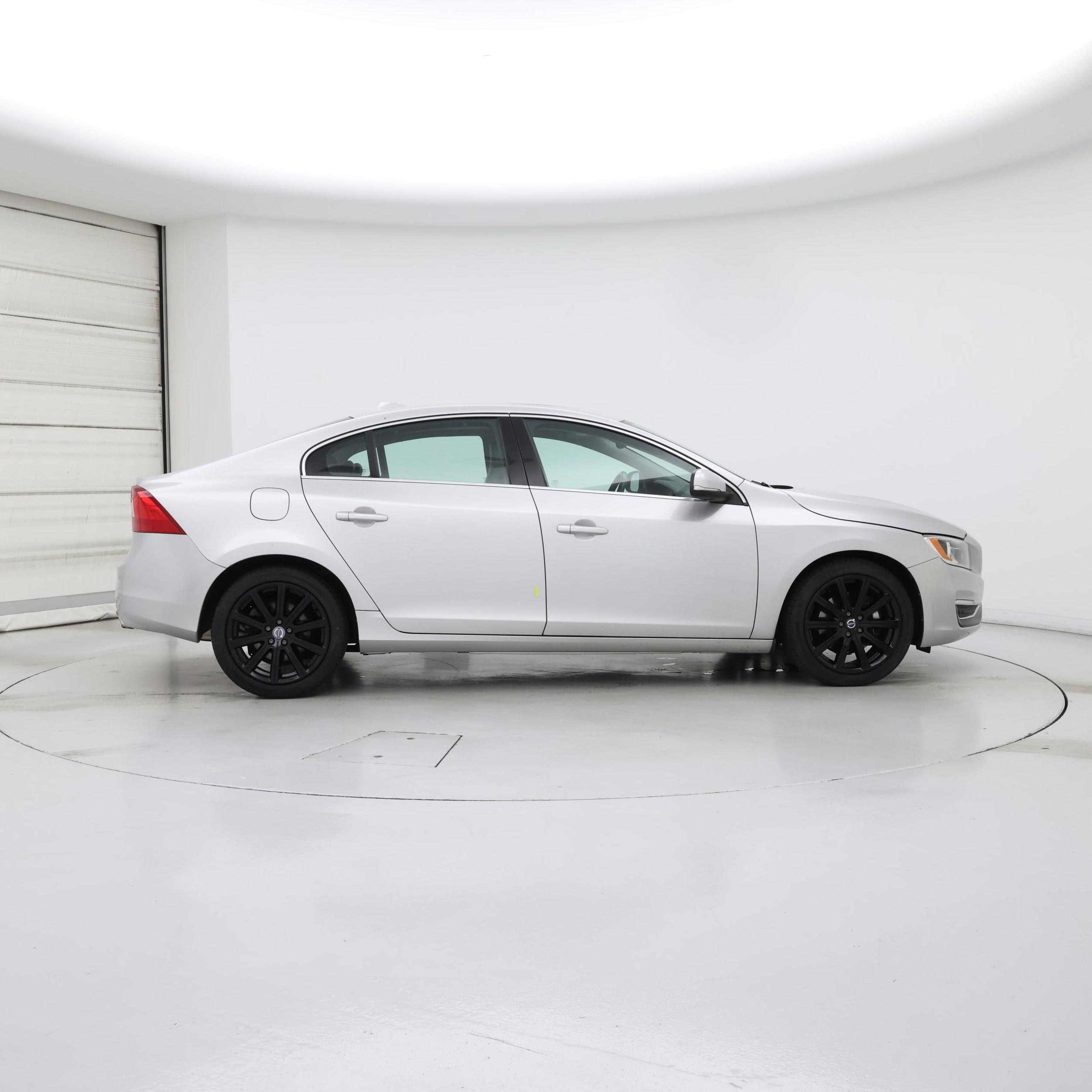 Thumbnail: 2018 Volvo S60 - 7