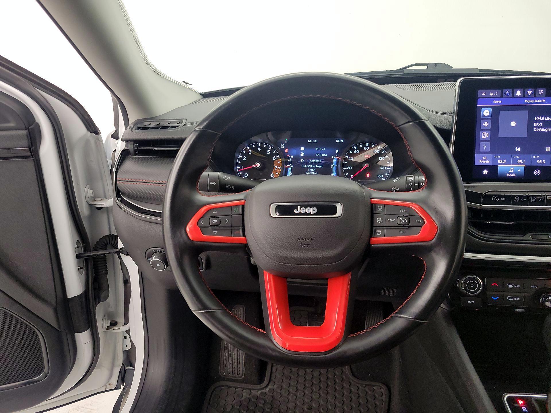 Thumbnail: 2022 Jeep Compass - 10