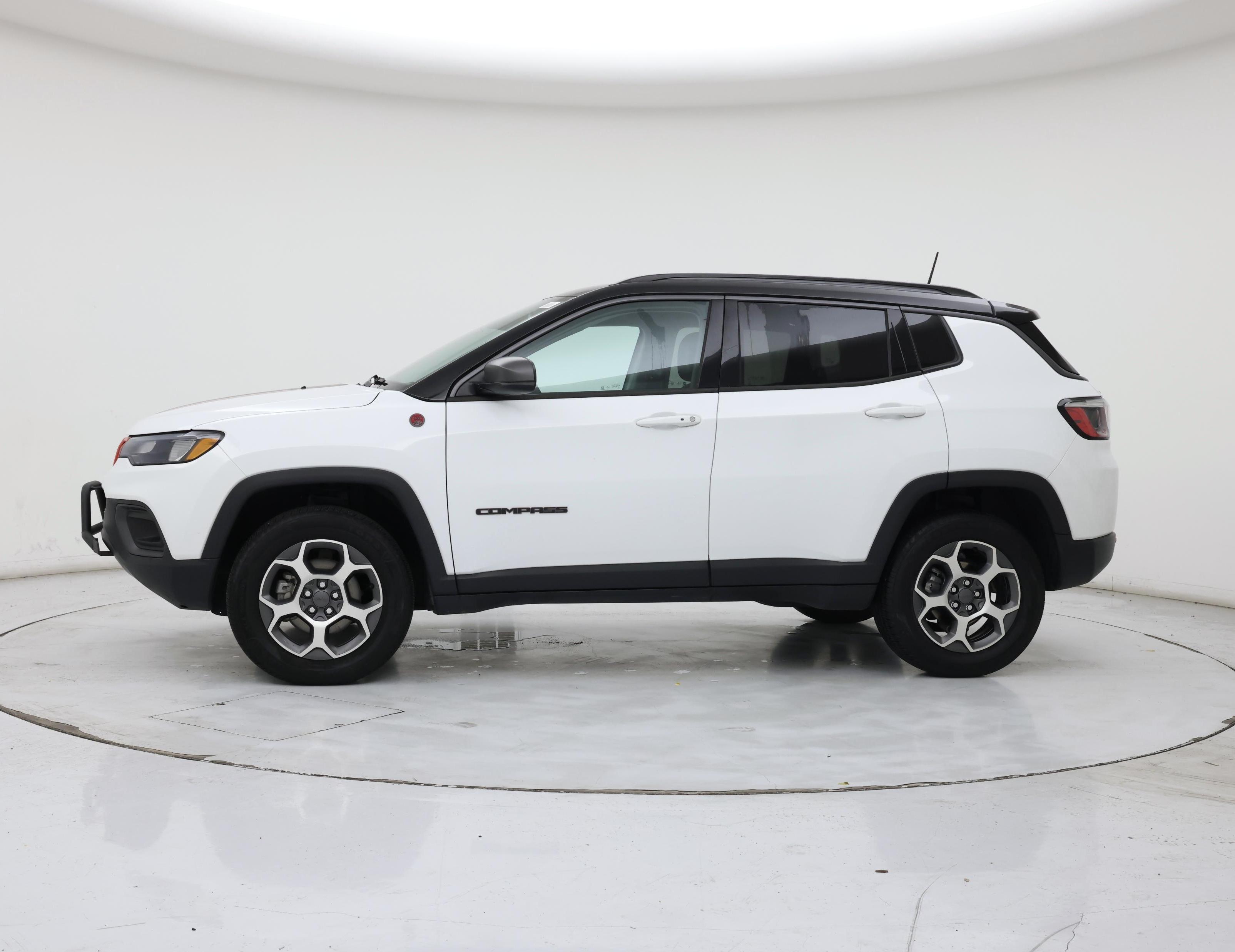 Thumbnail: 2022 Jeep Compass - 3