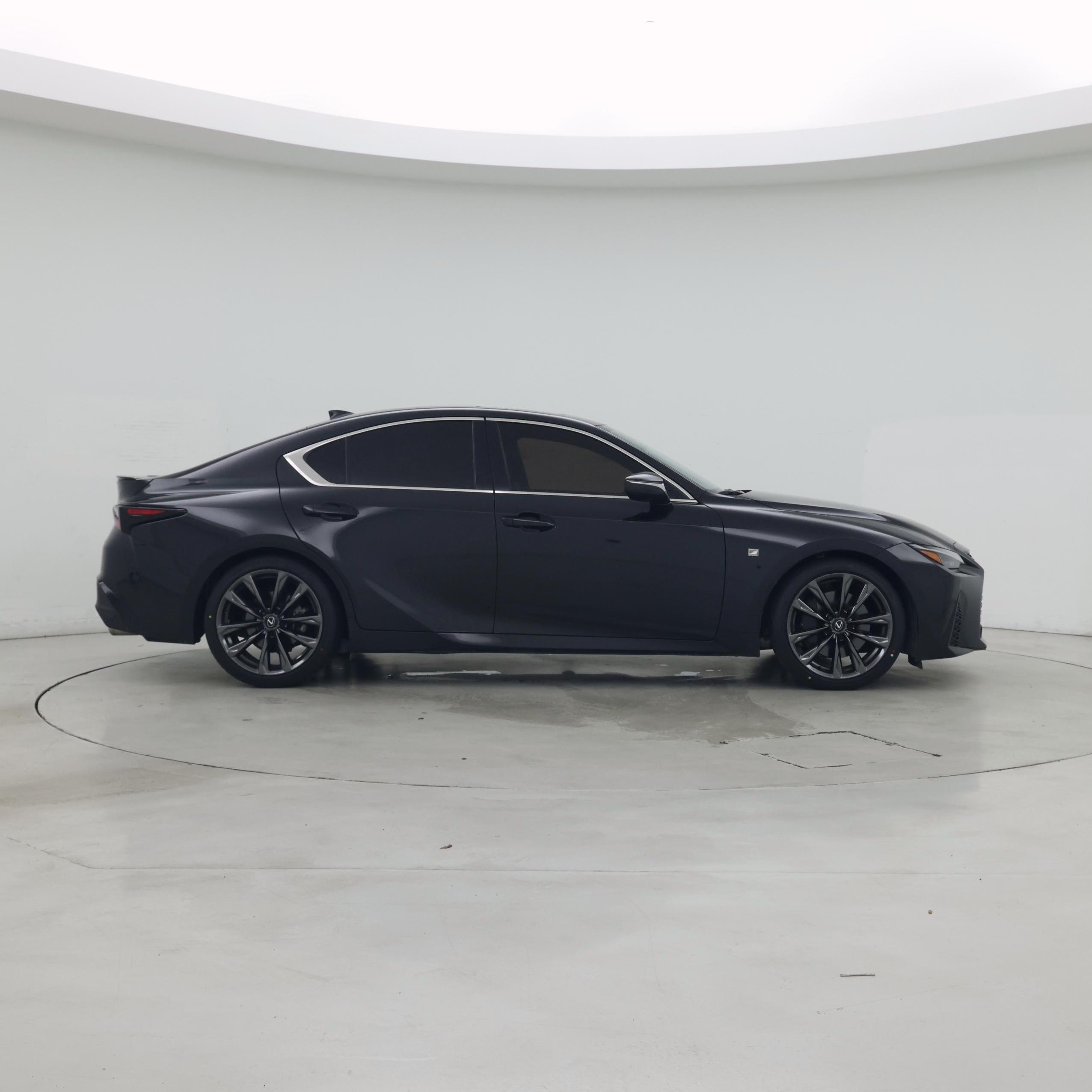 Thumbnail: 2023 Lexus IS - 7