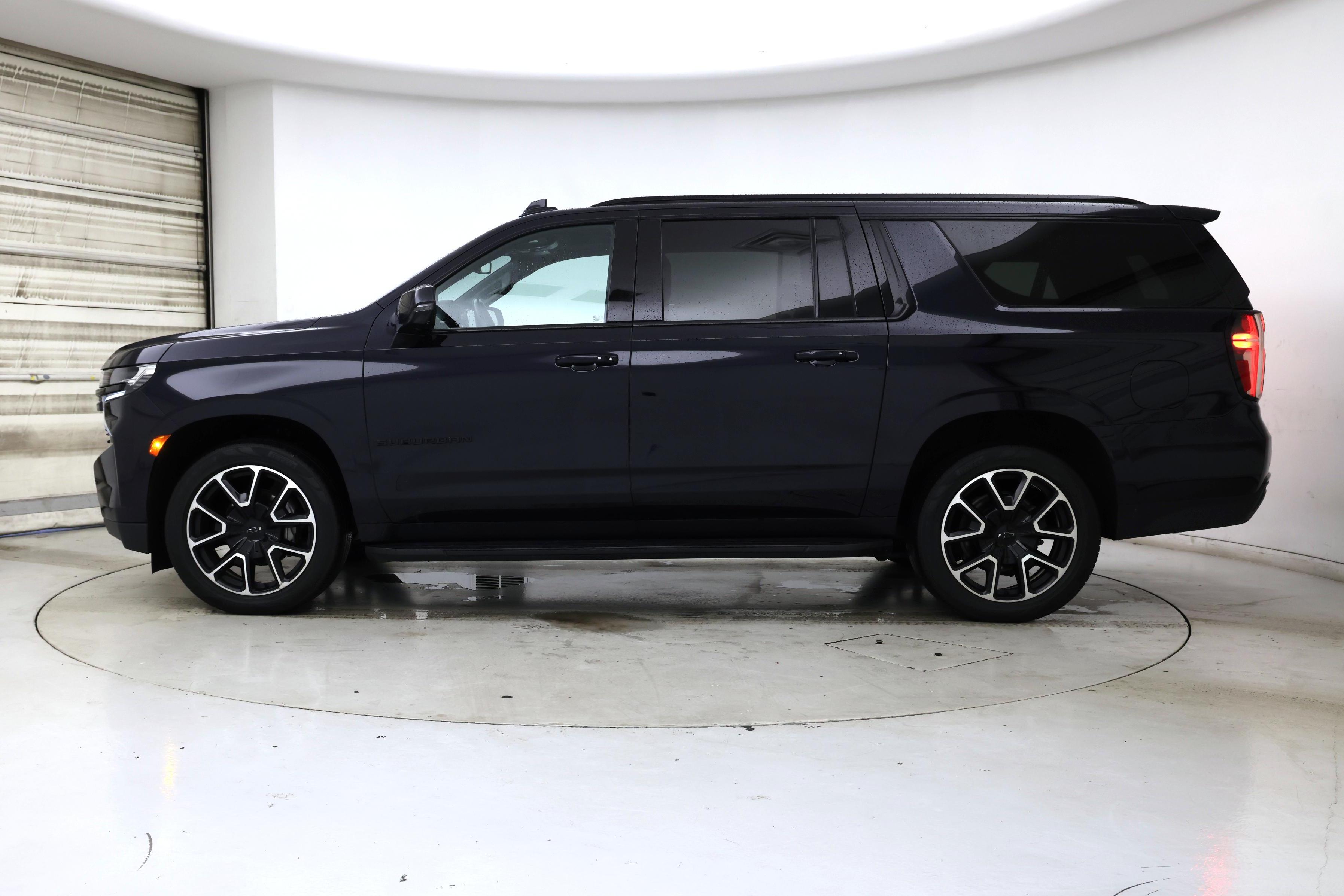 Thumbnail: 2023 Chevrolet Suburban - 3