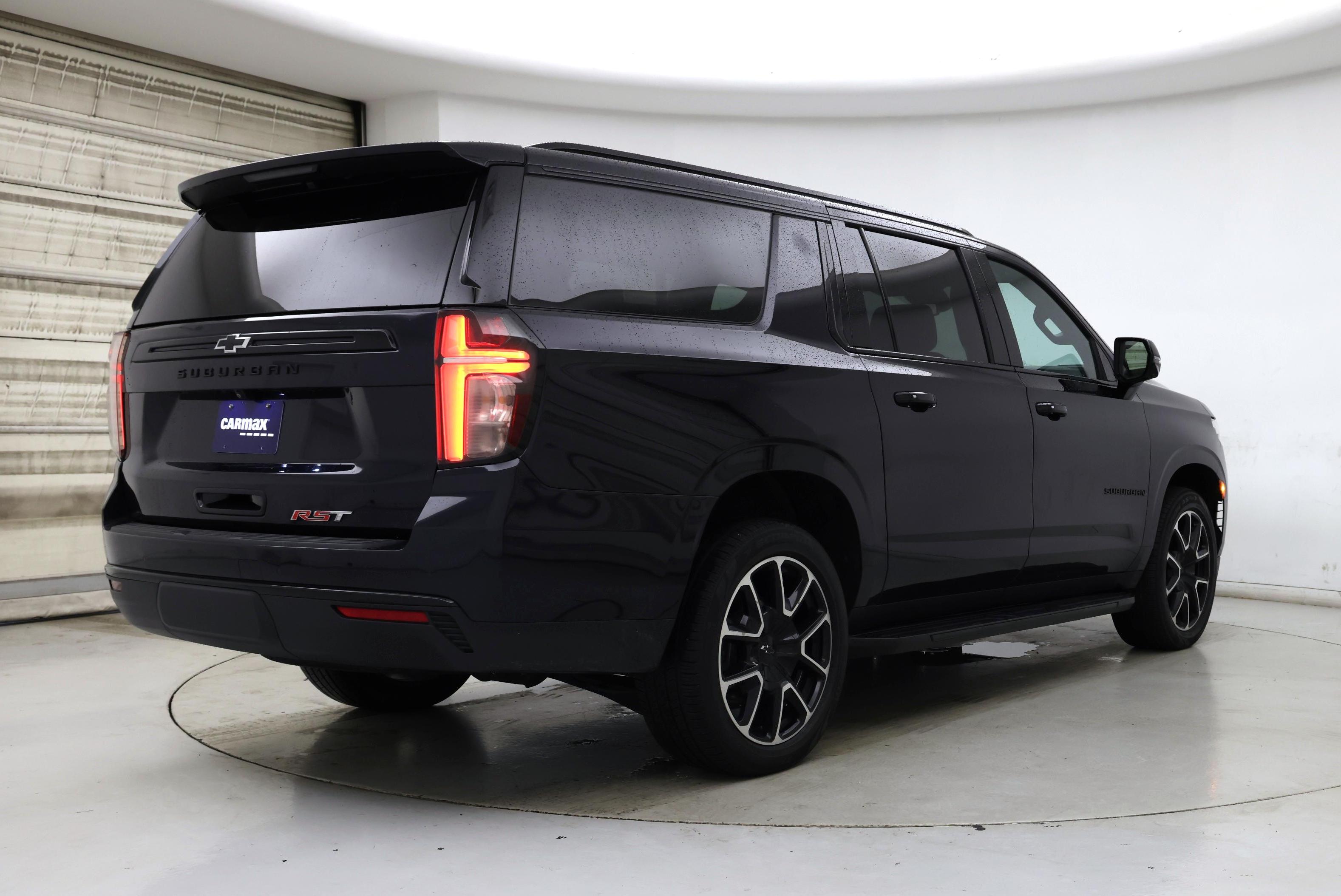 Thumbnail: 2023 Chevrolet Suburban - 8