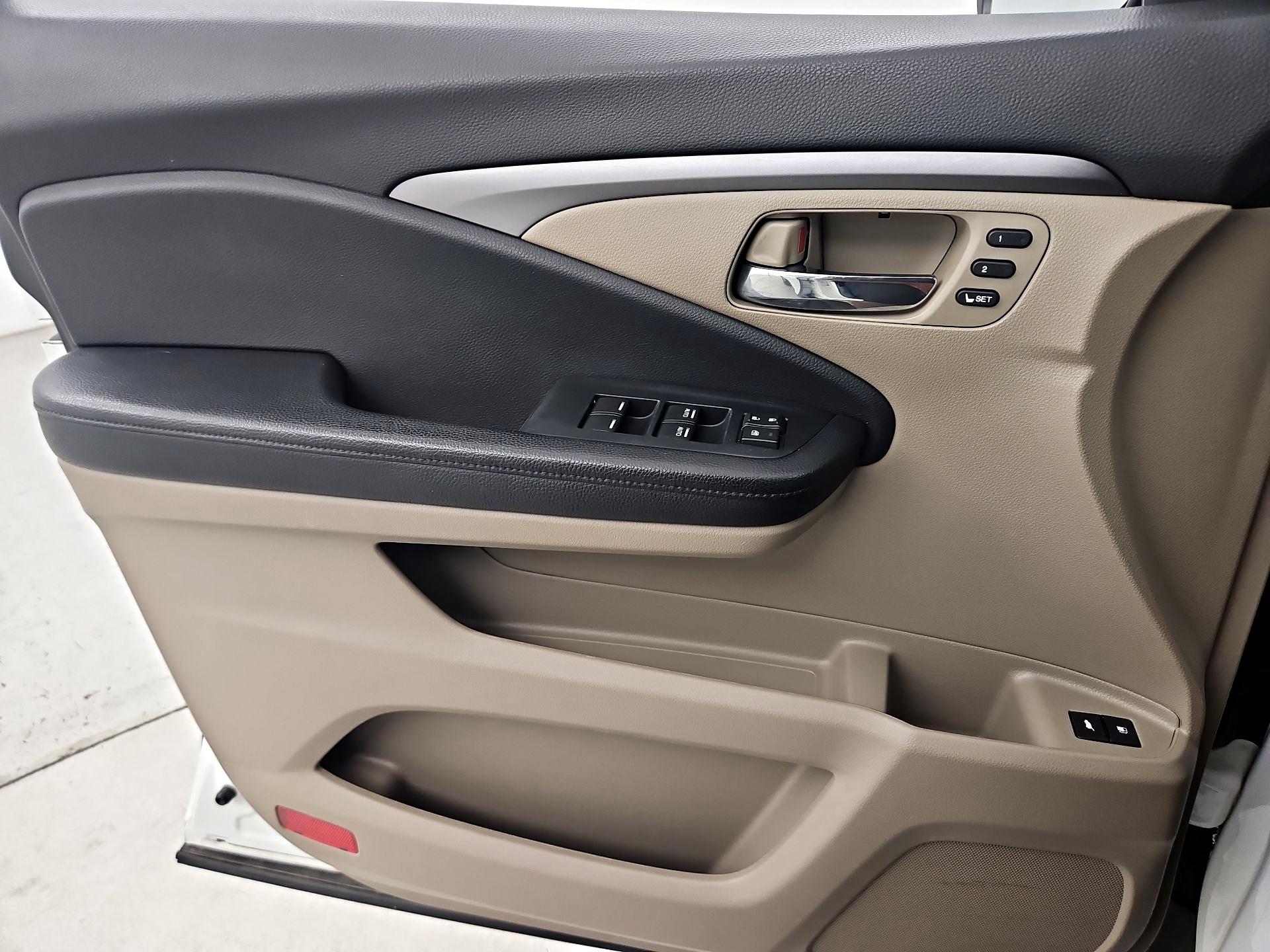 Thumbnail: 2021 Honda Pilot - 12