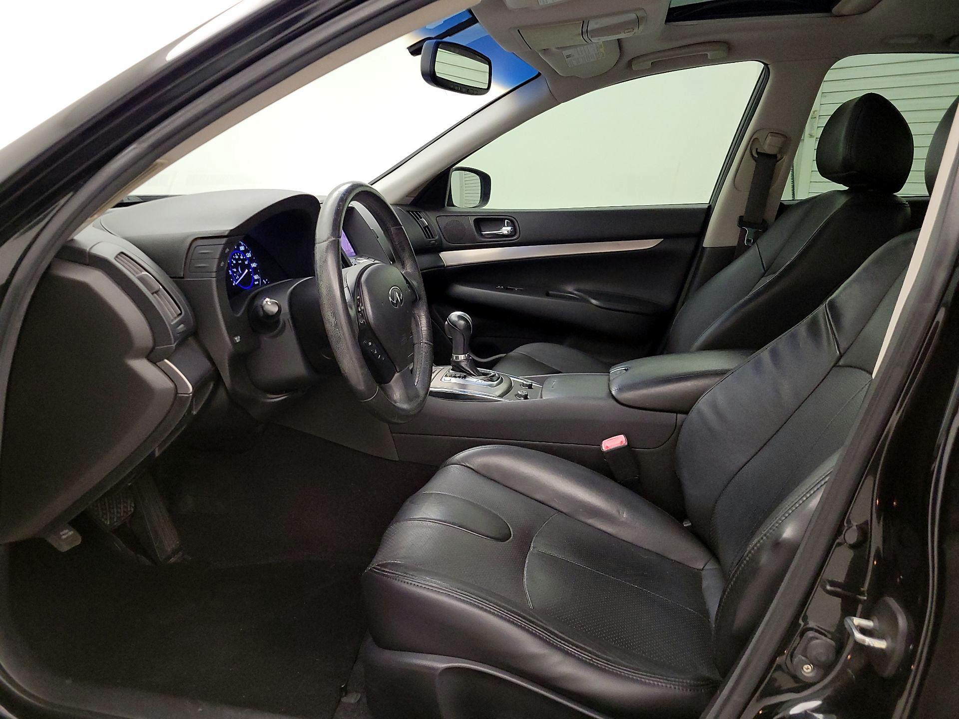 Thumbnail: 2015 INFINITI  - 11