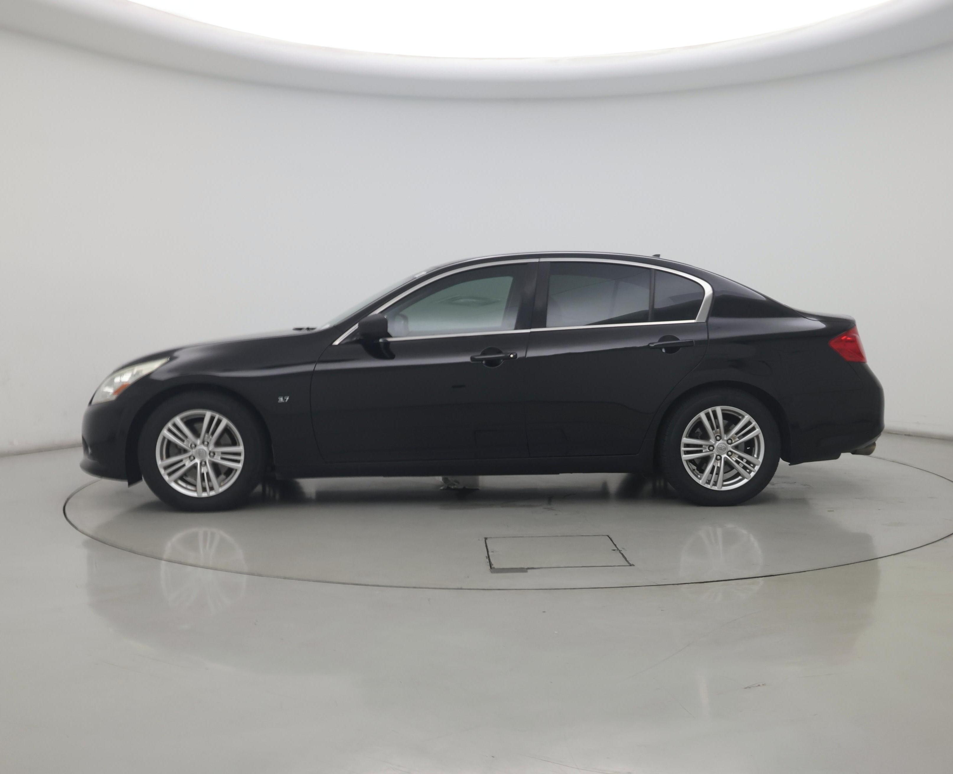 Thumbnail: 2015 INFINITI  - 3
