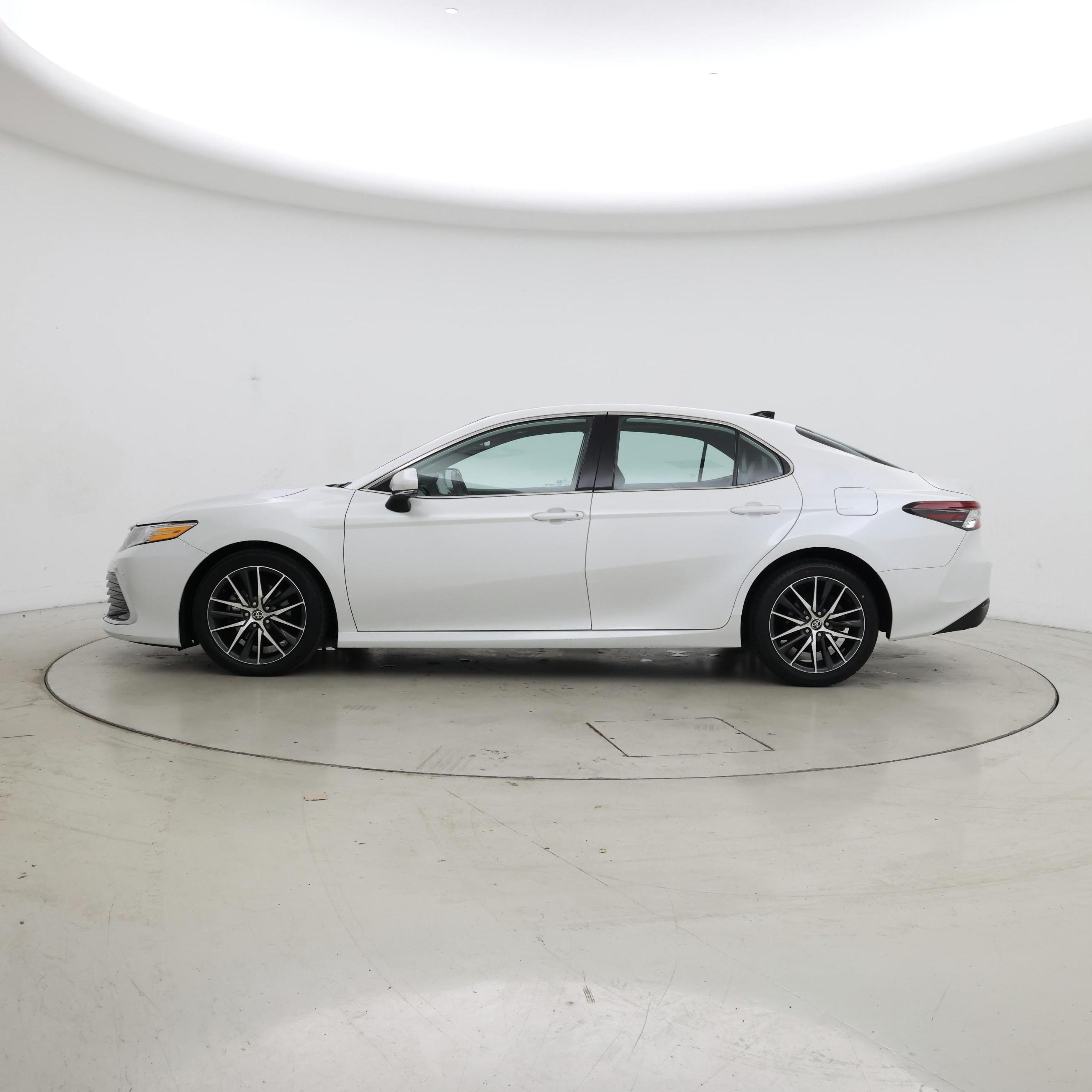 Thumbnail: 2024 Toyota Camry - 3
