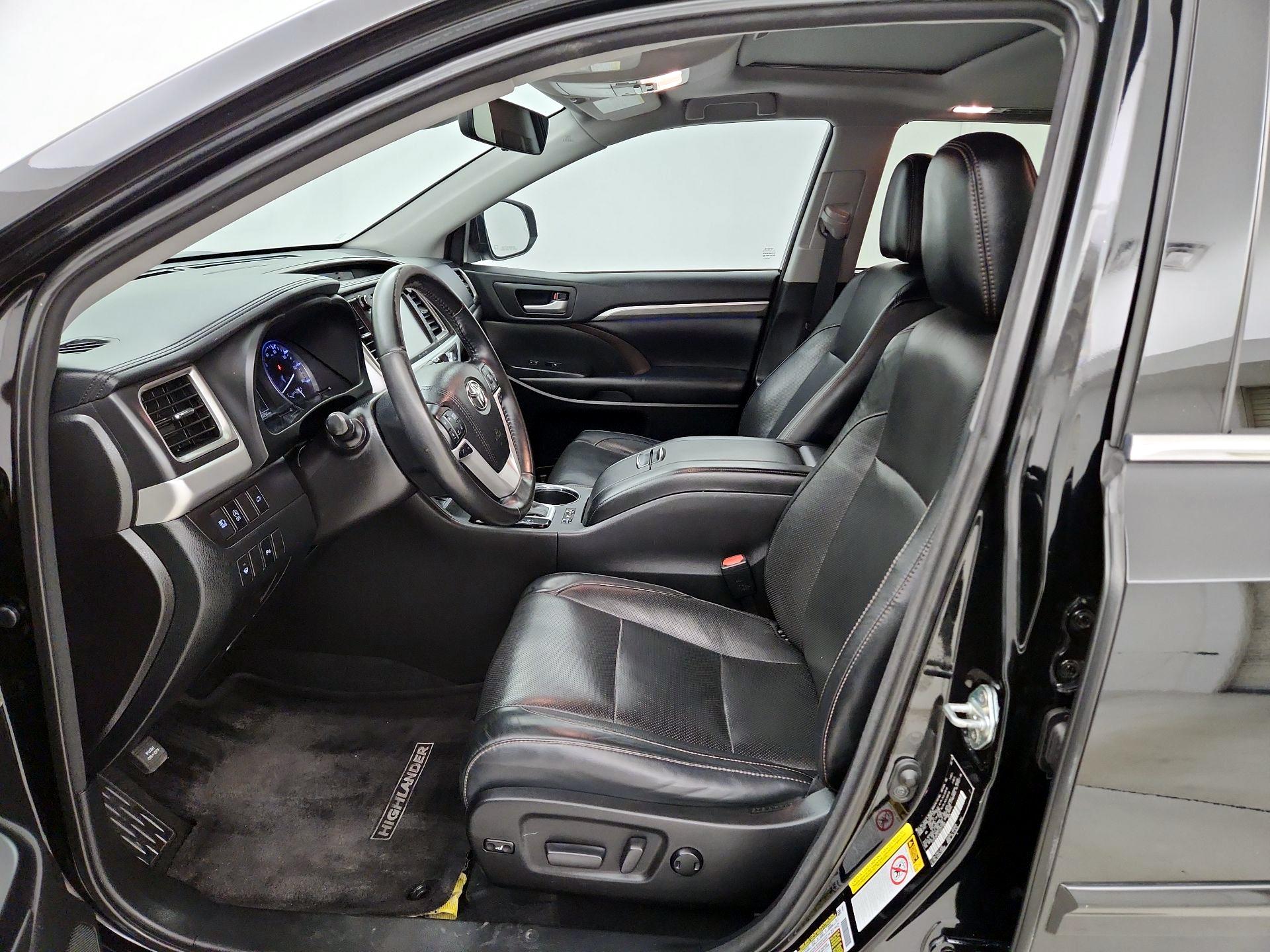 Thumbnail: 2018 Toyota Highlander - 11