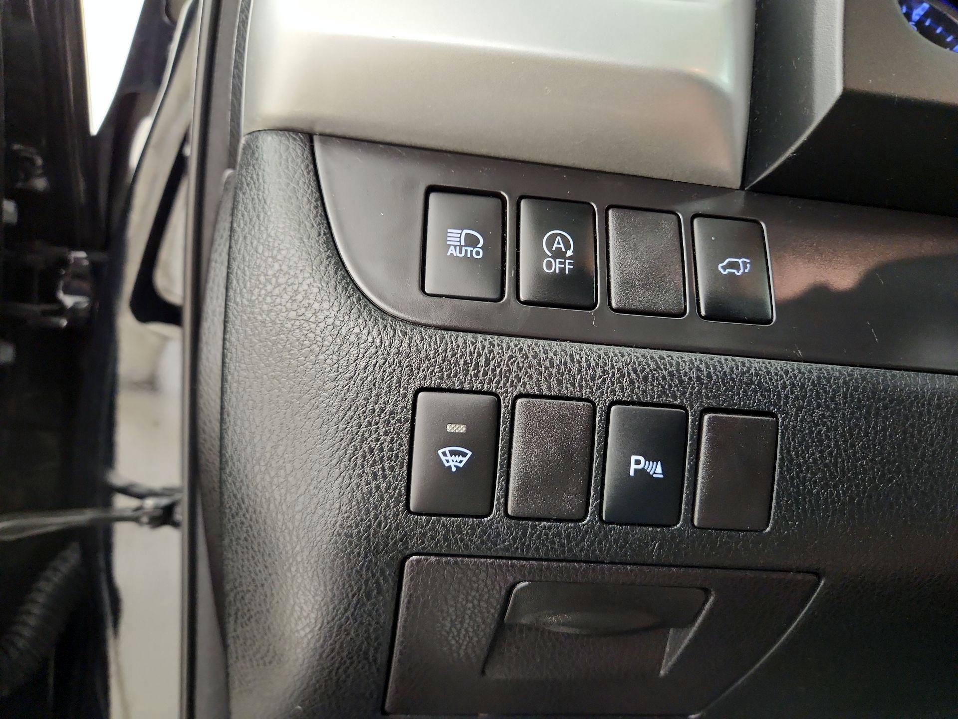 Thumbnail: 2018 Toyota Highlander - 13