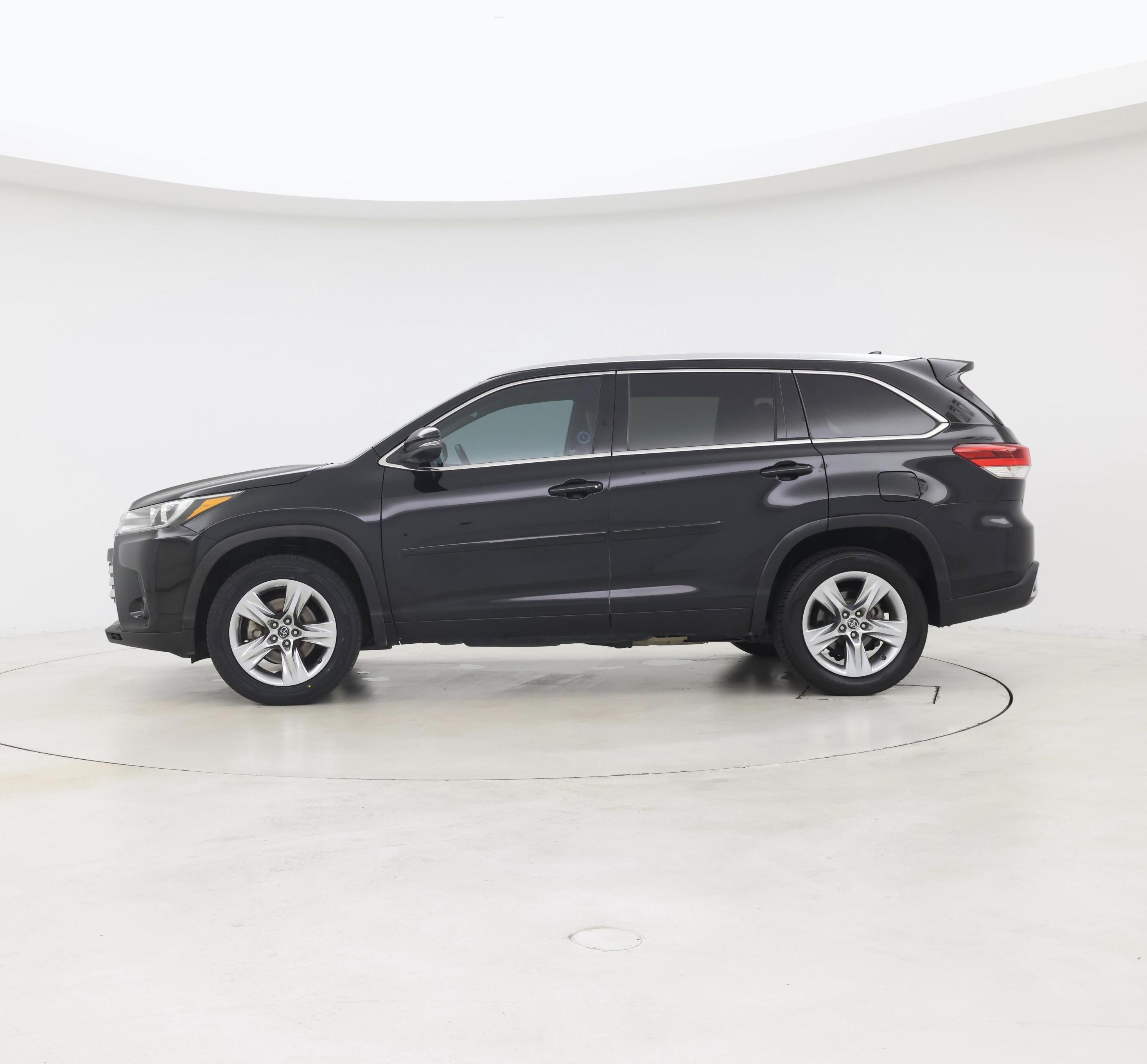 Thumbnail: 2018 Toyota Highlander - 3