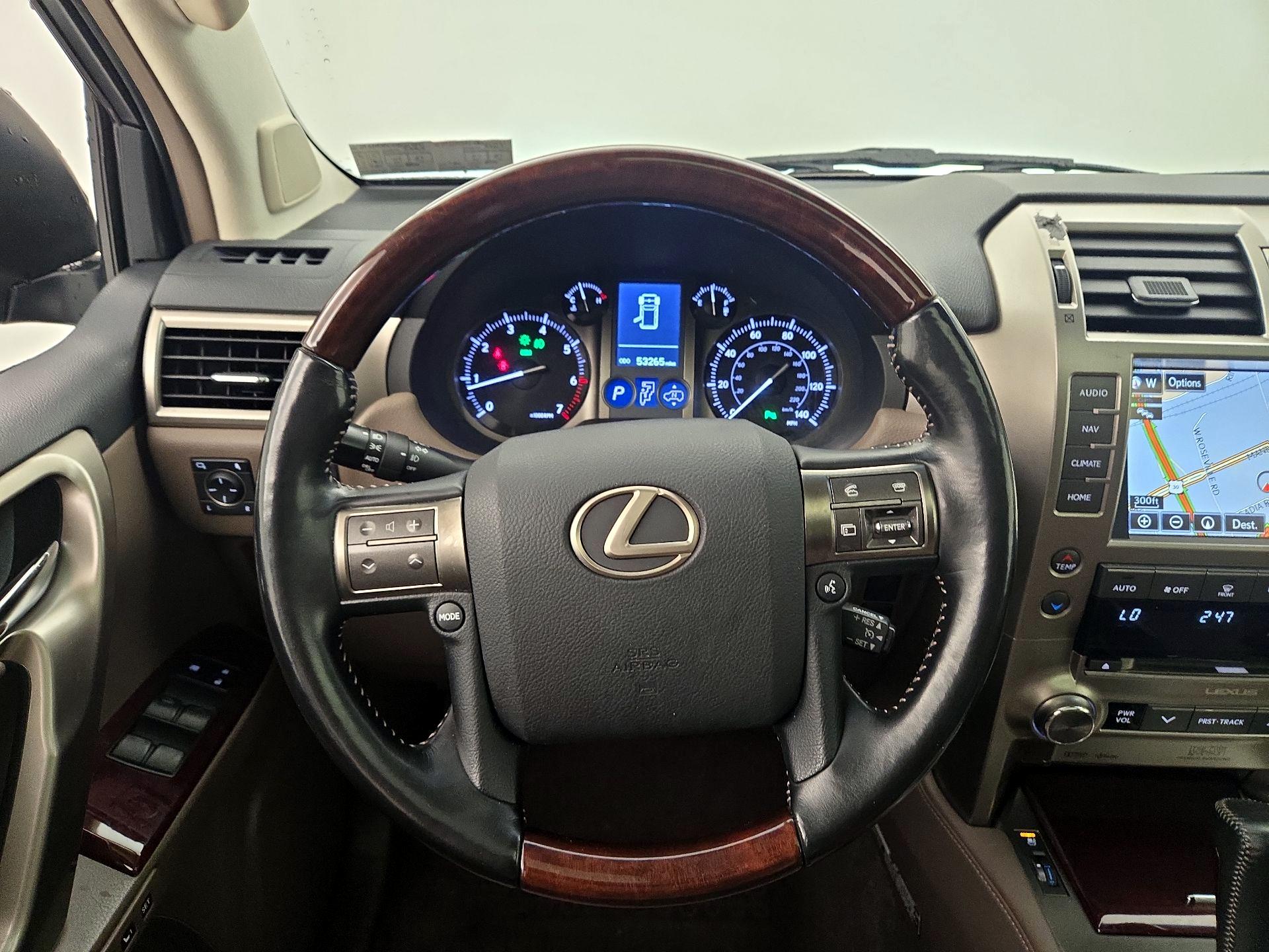 Thumbnail: 2019 Lexus GX - 10
