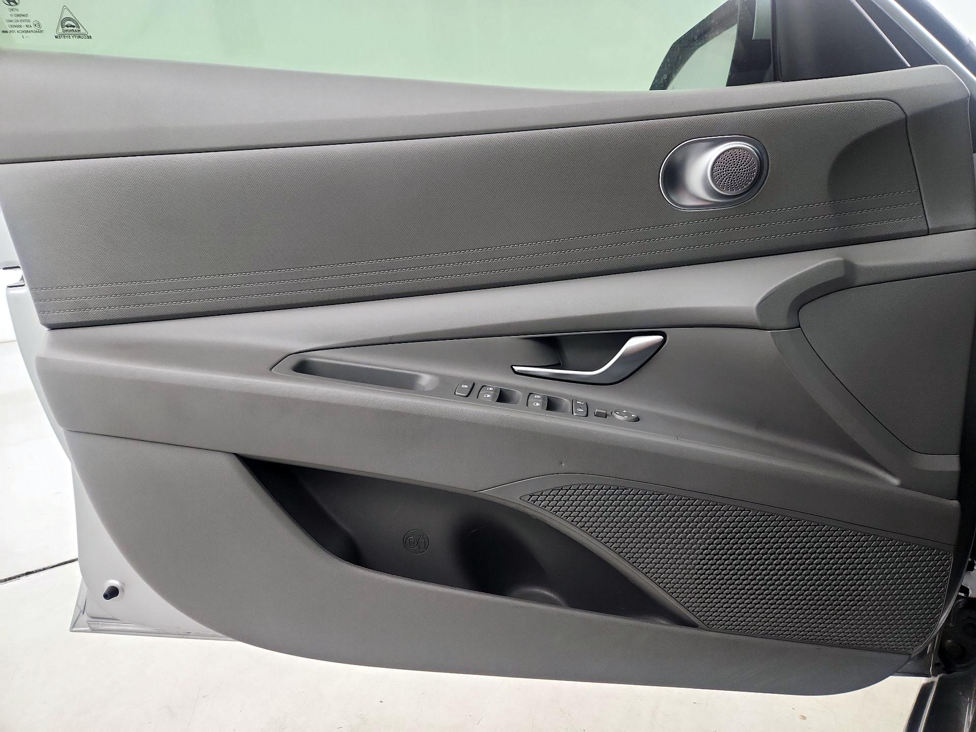 Thumbnail: 2023 Hyundai Elantra - 12