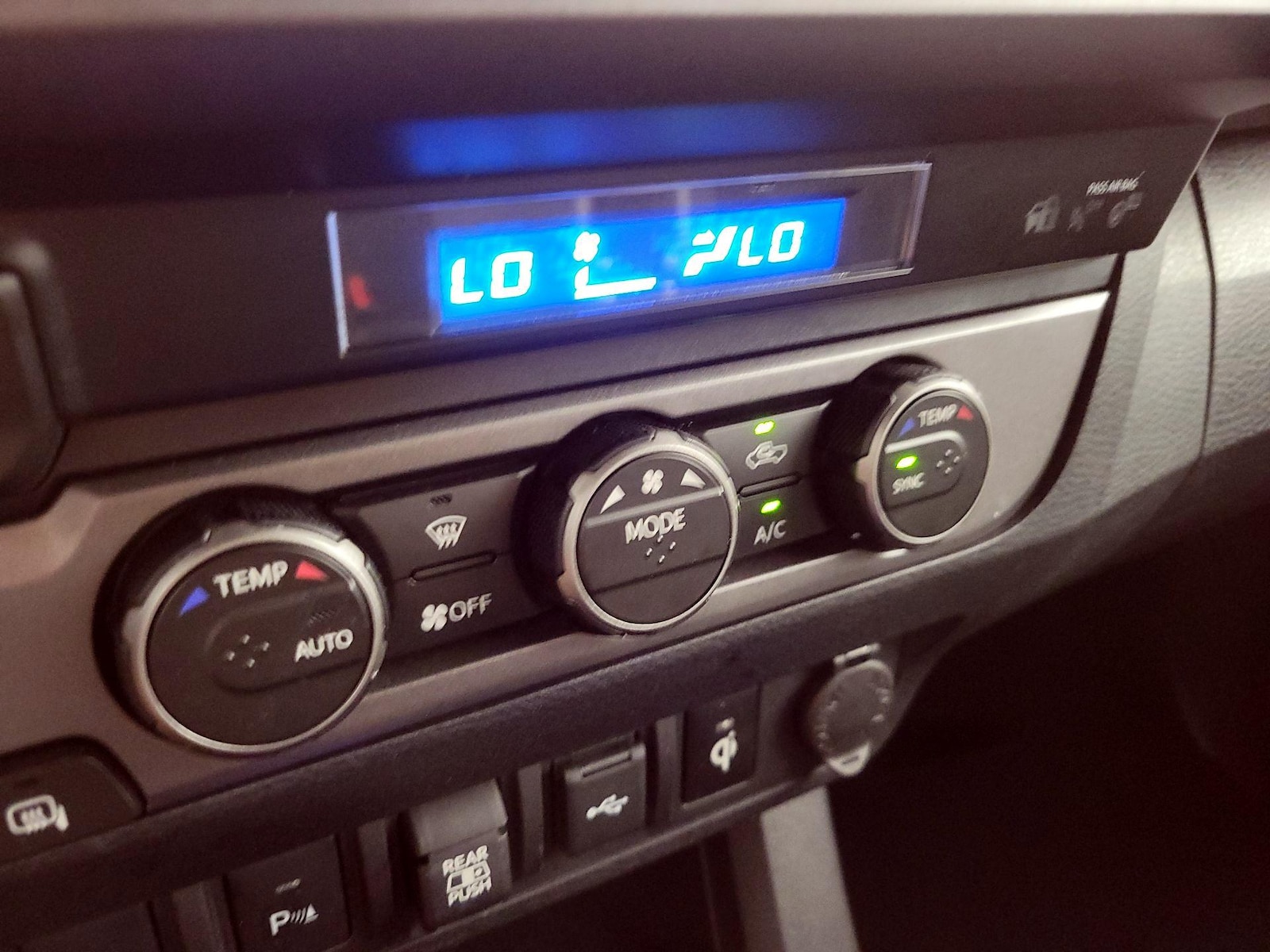 2023 Toyota Tacoma TRD Off Road - Photo 17