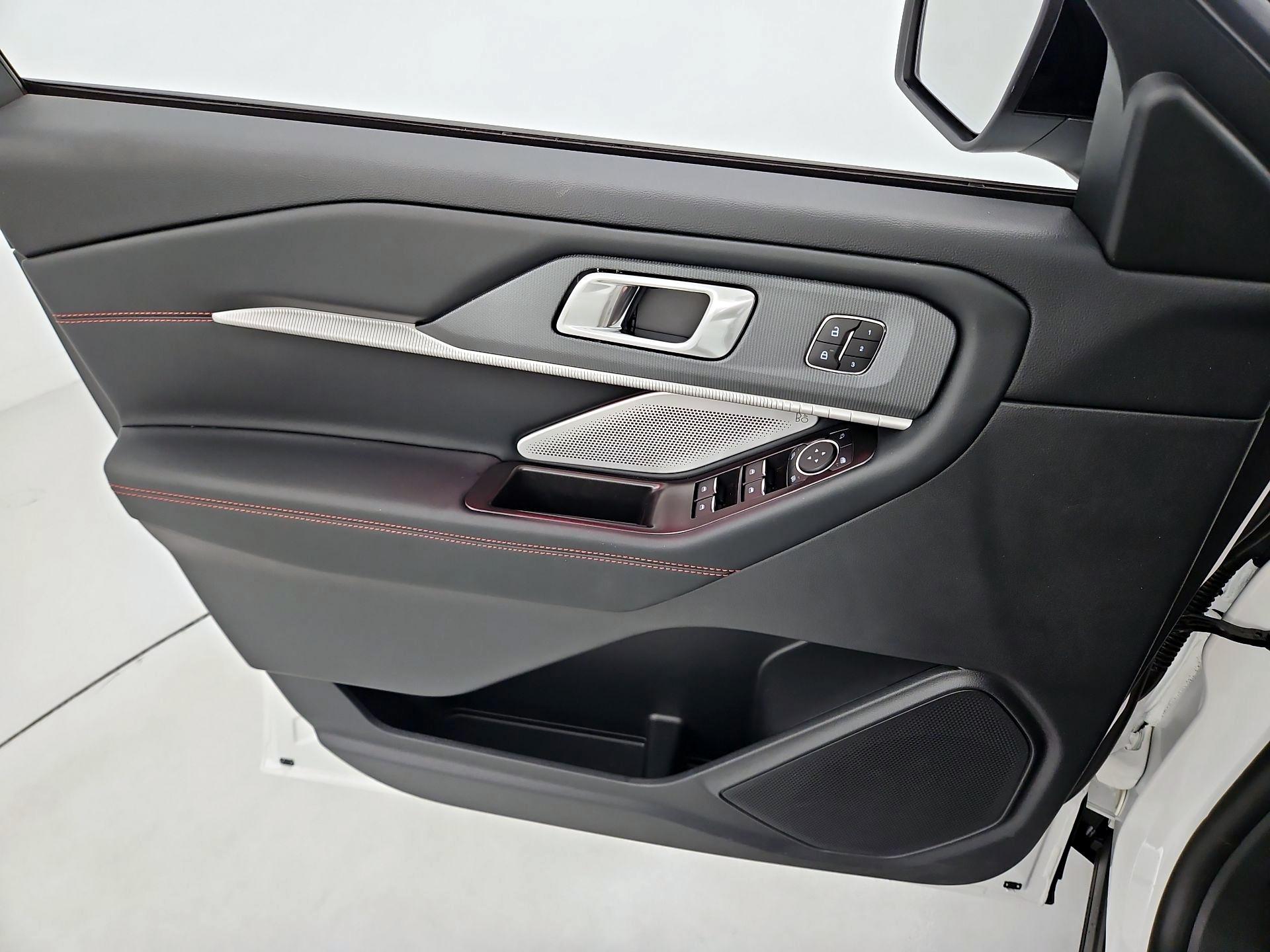 Thumbnail: 2026 Ford Explorer - 12