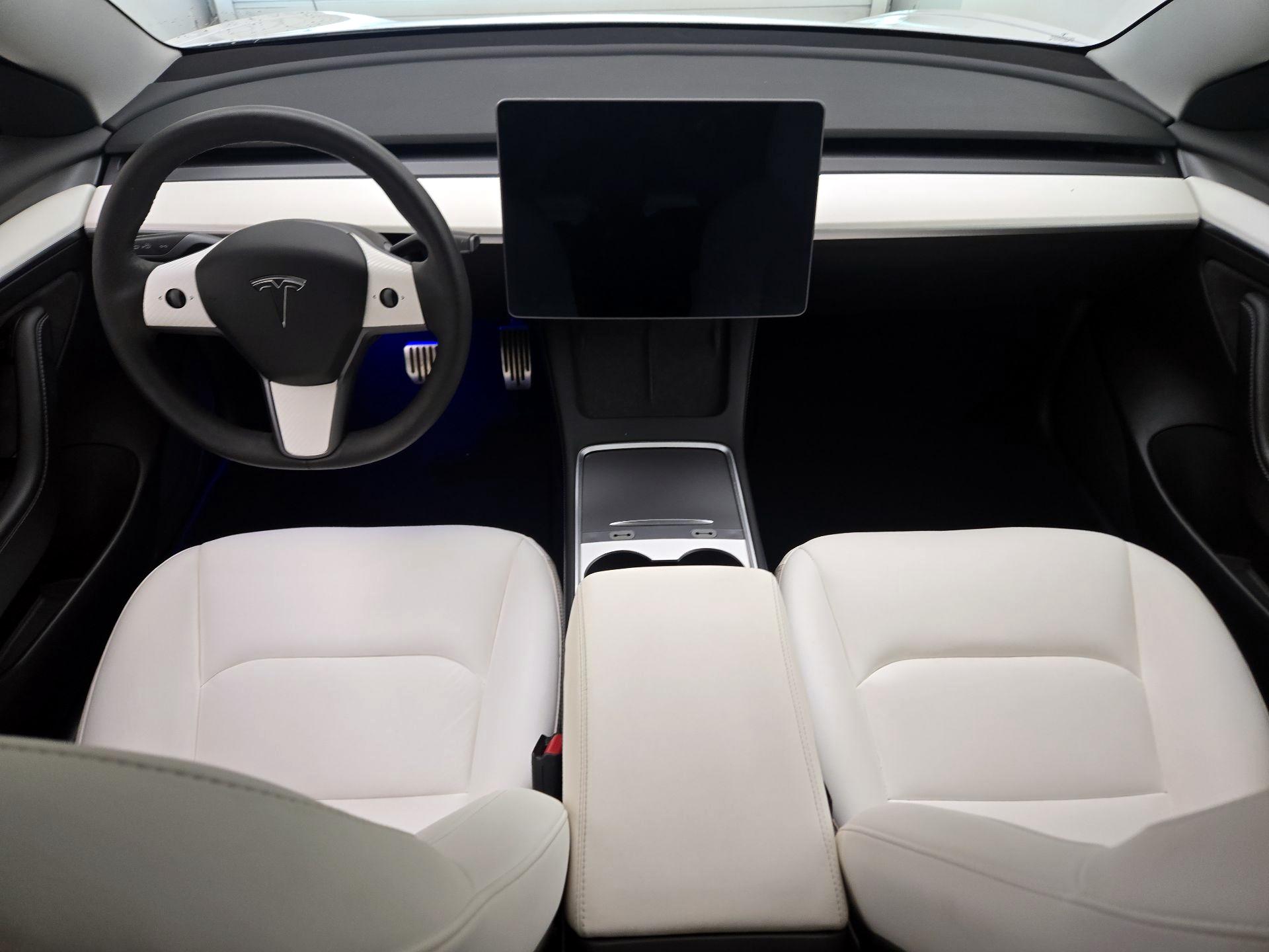 Thumbnail: 2021 Tesla Model 3 - 9