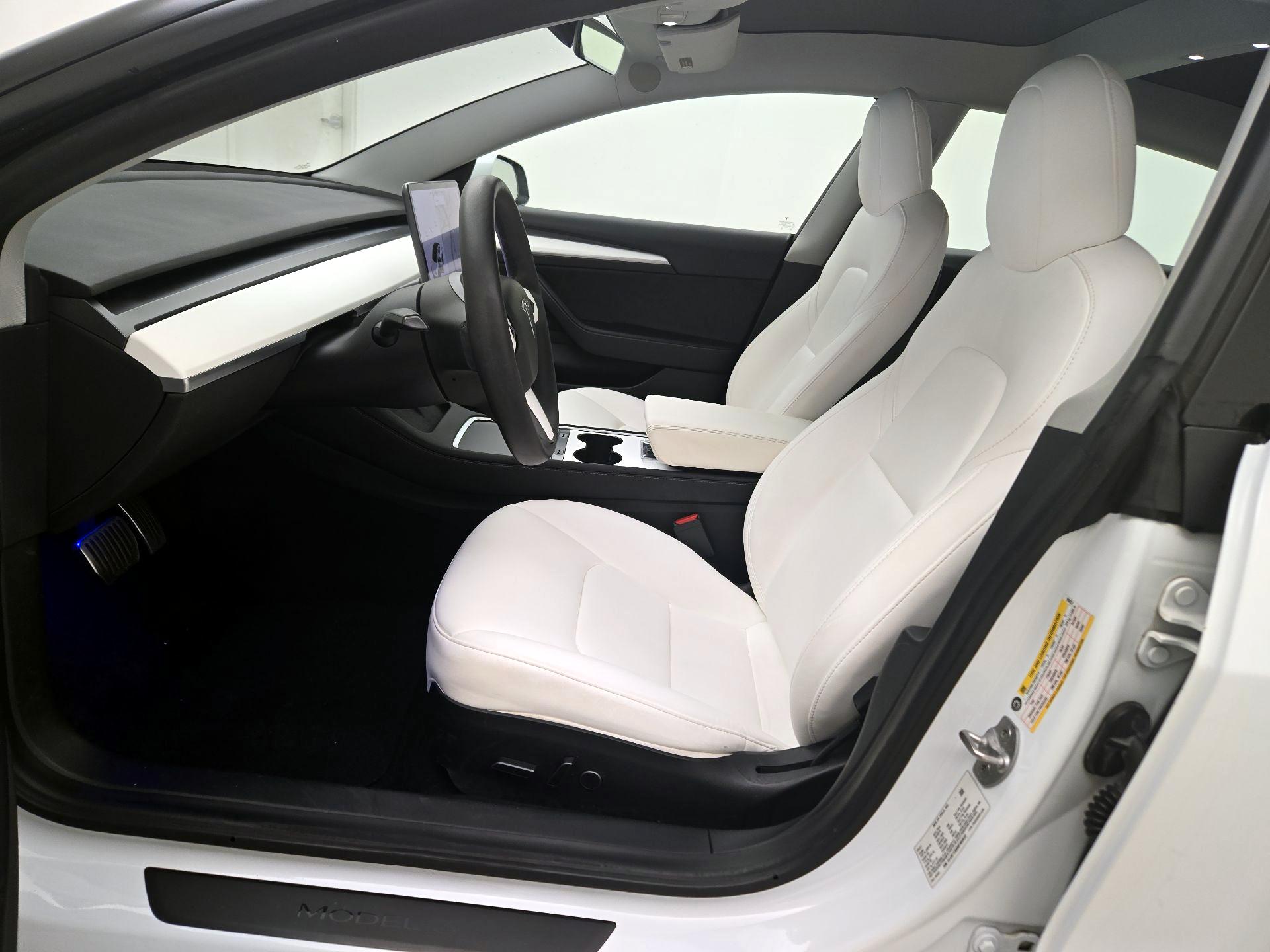 Thumbnail: 2021 Tesla Model 3 - 11