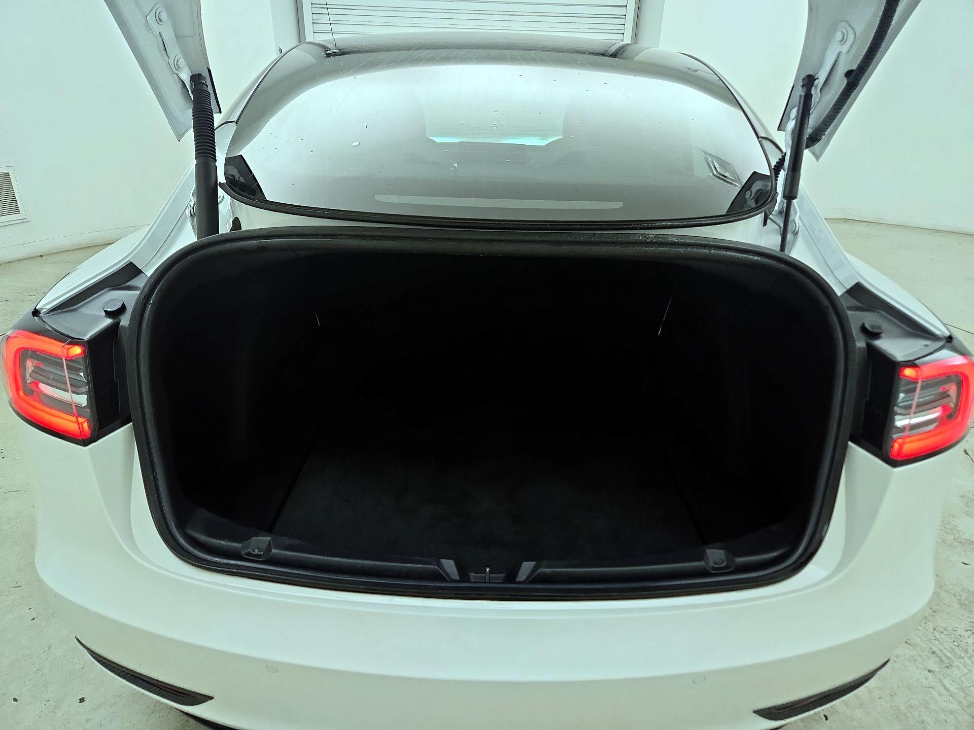 Thumbnail: 2021 Tesla Model 3 - 20