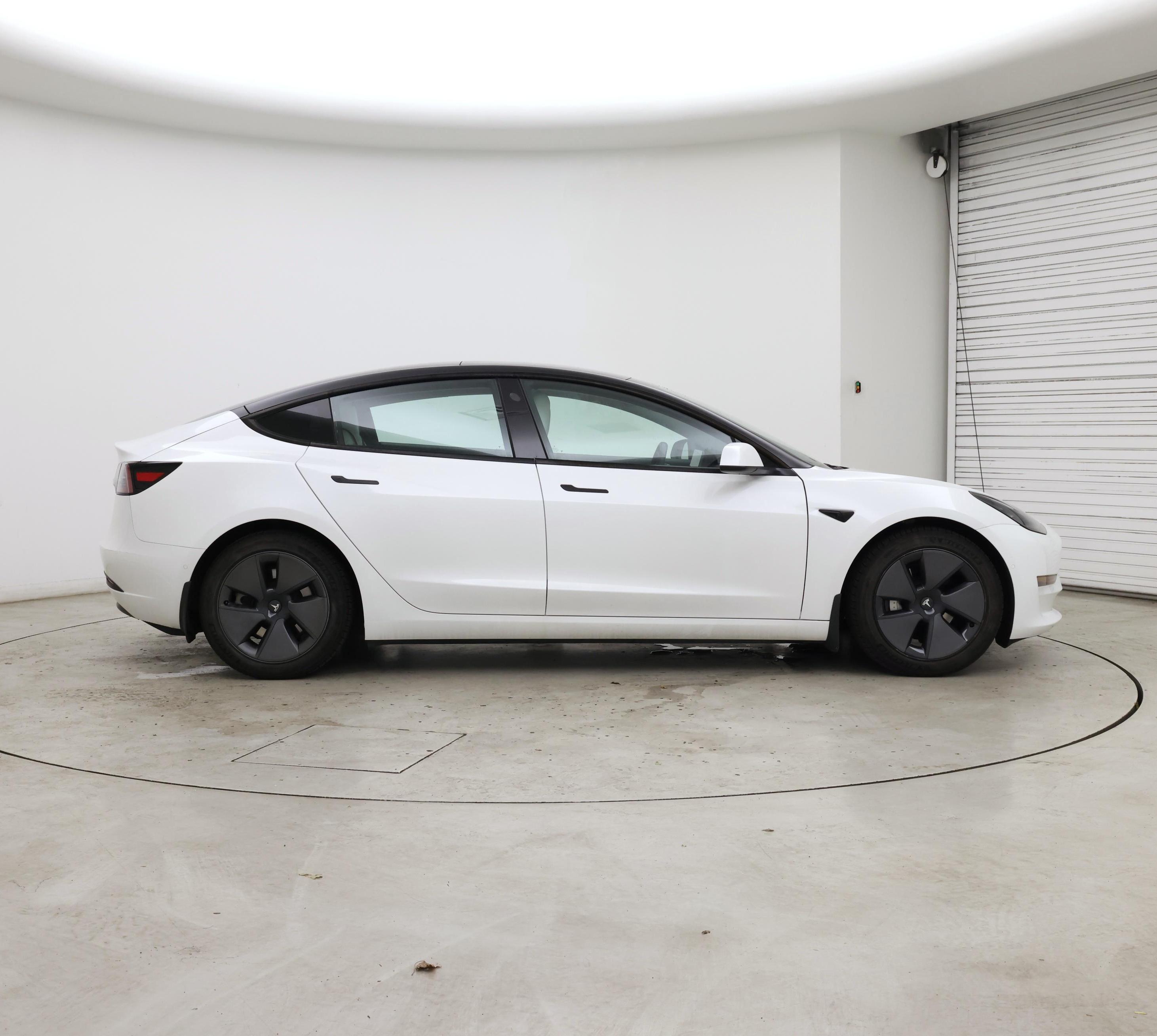 Thumbnail: 2021 Tesla Model 3 - 7