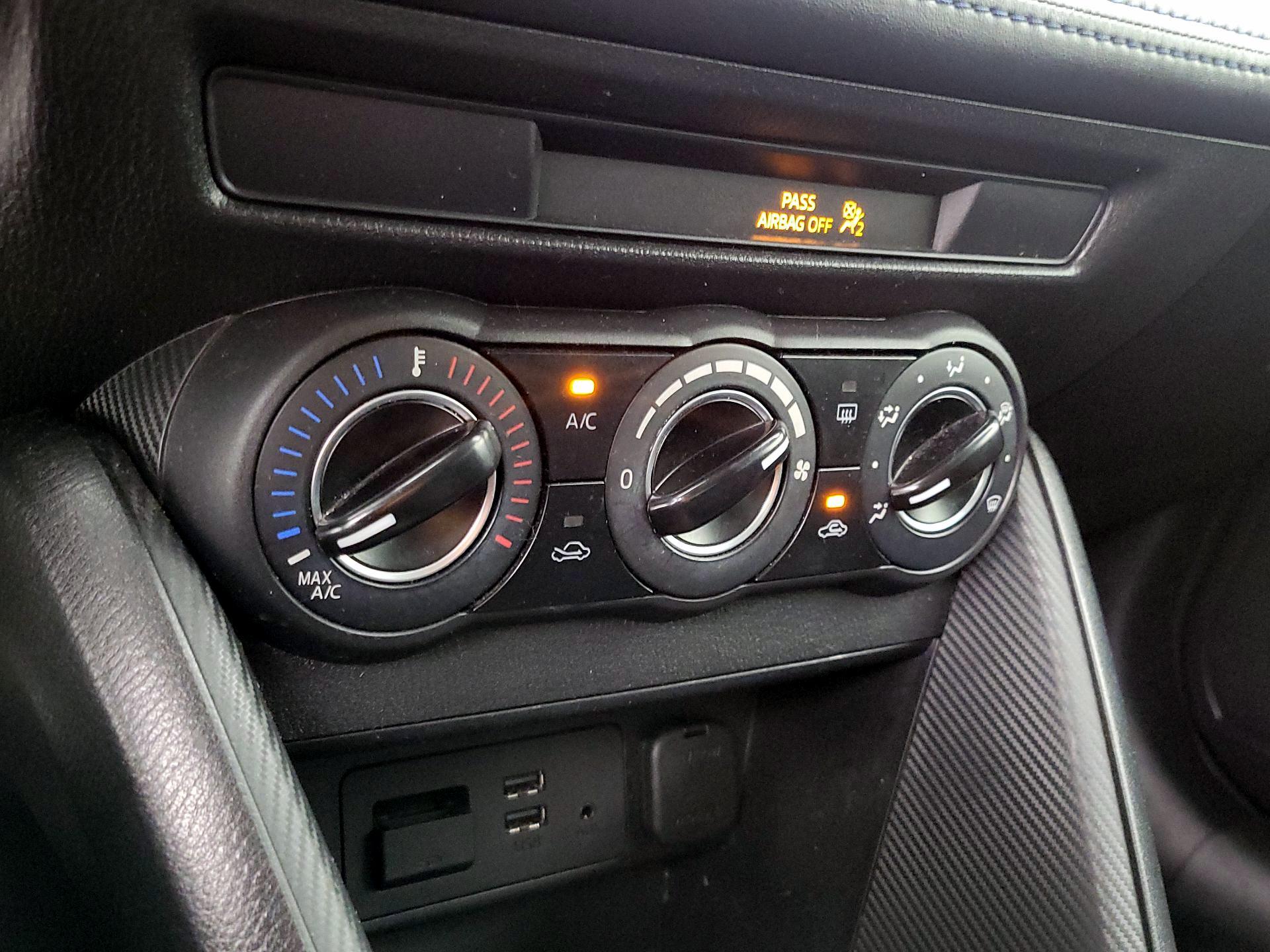 Thumbnail: 2019 Toyota Yaris - 16