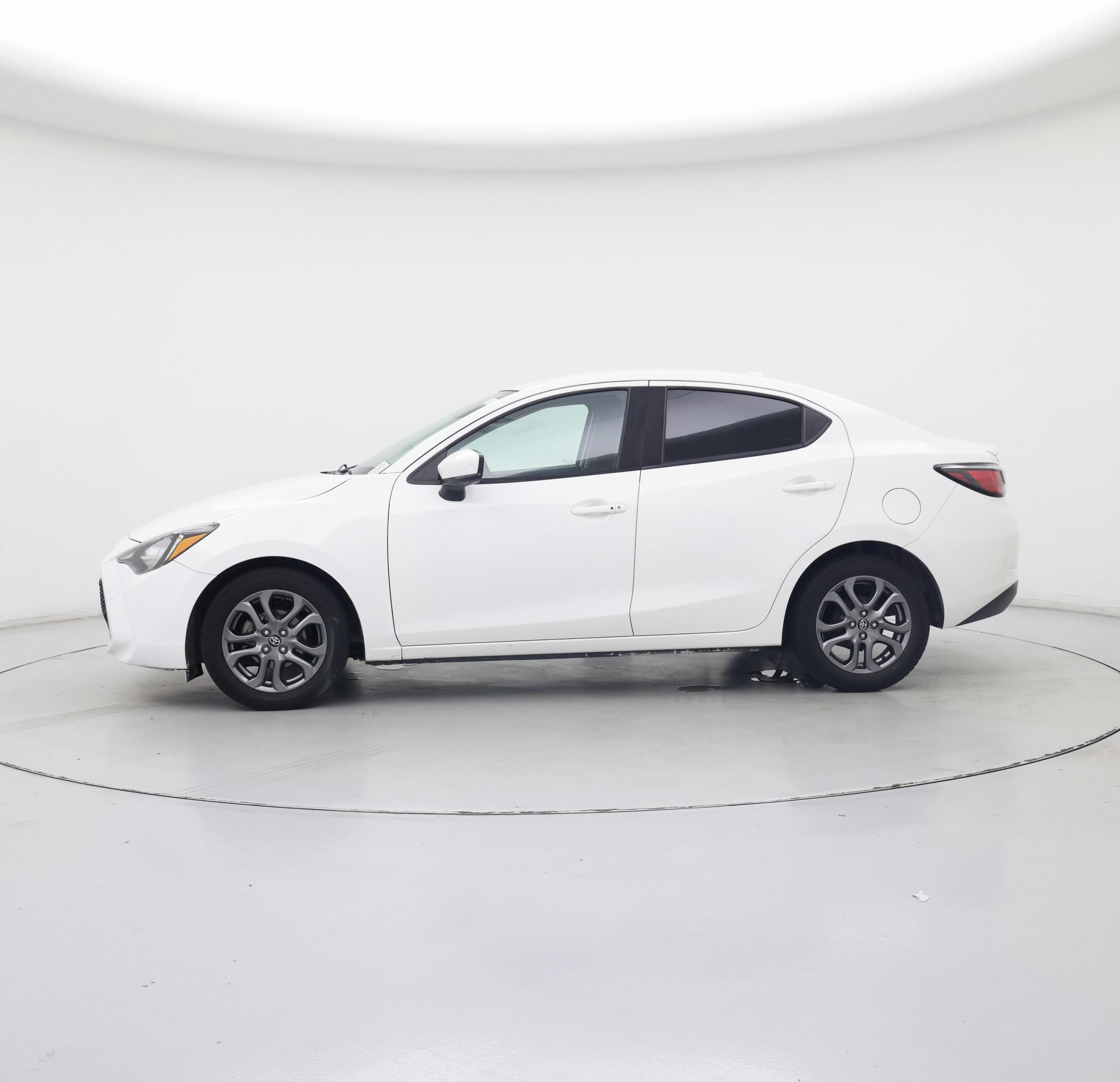Thumbnail: 2019 Toyota Yaris - 3