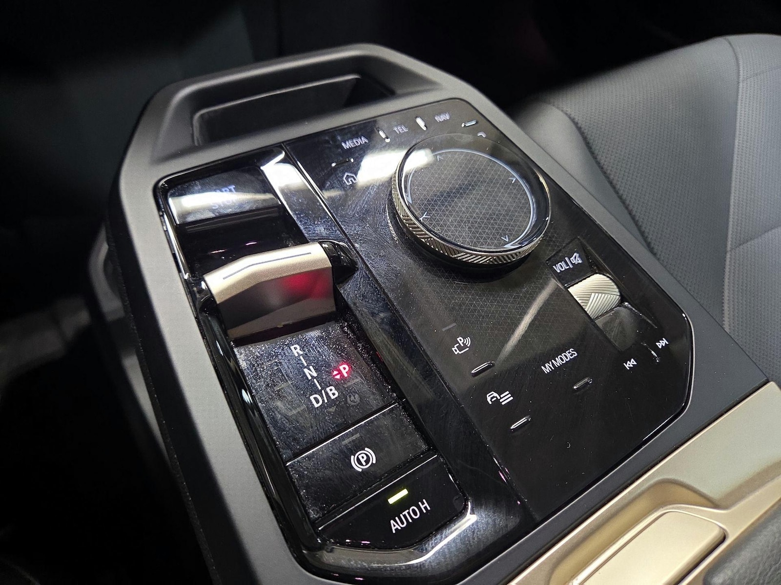 2023 BMW iX Base - Photo 19