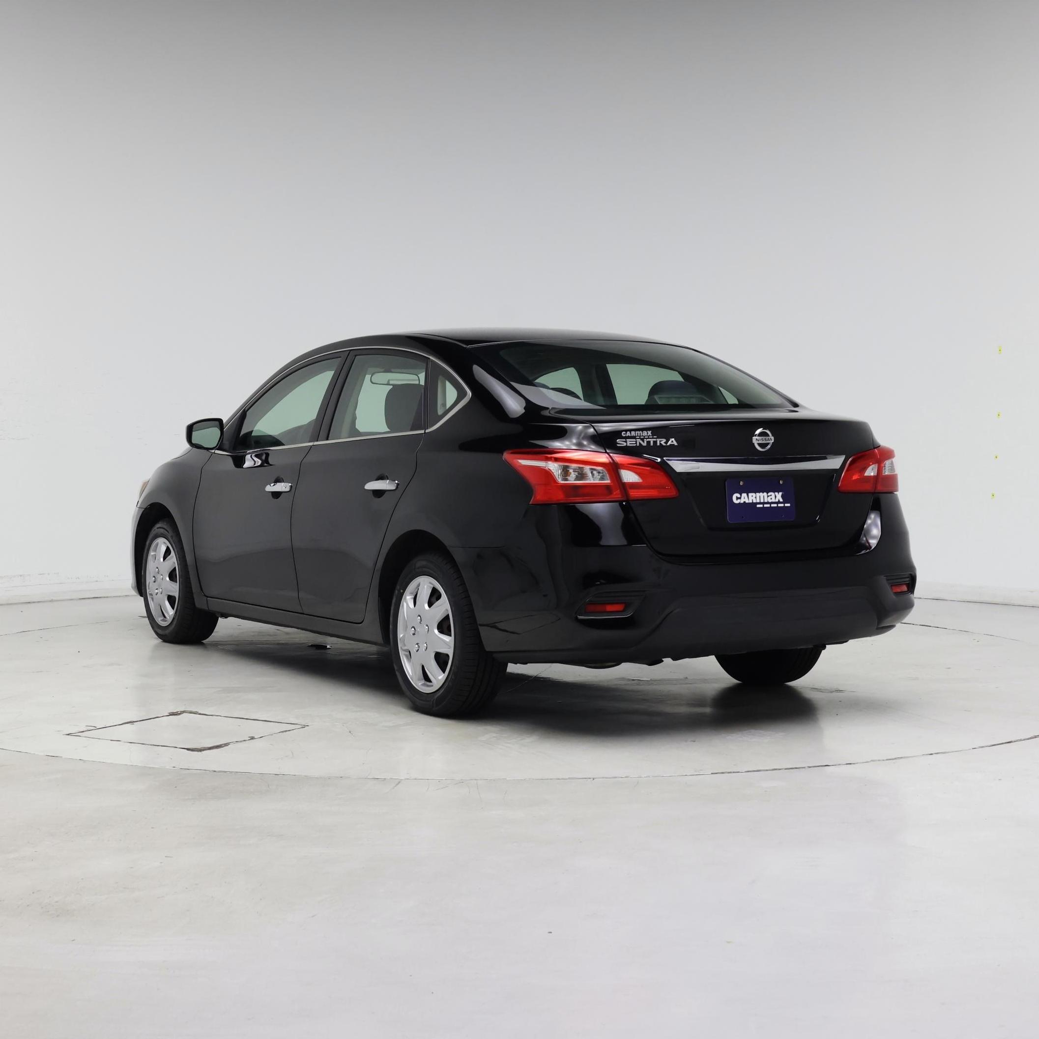 Thumbnail: 2016 Nissan Sentra - 2