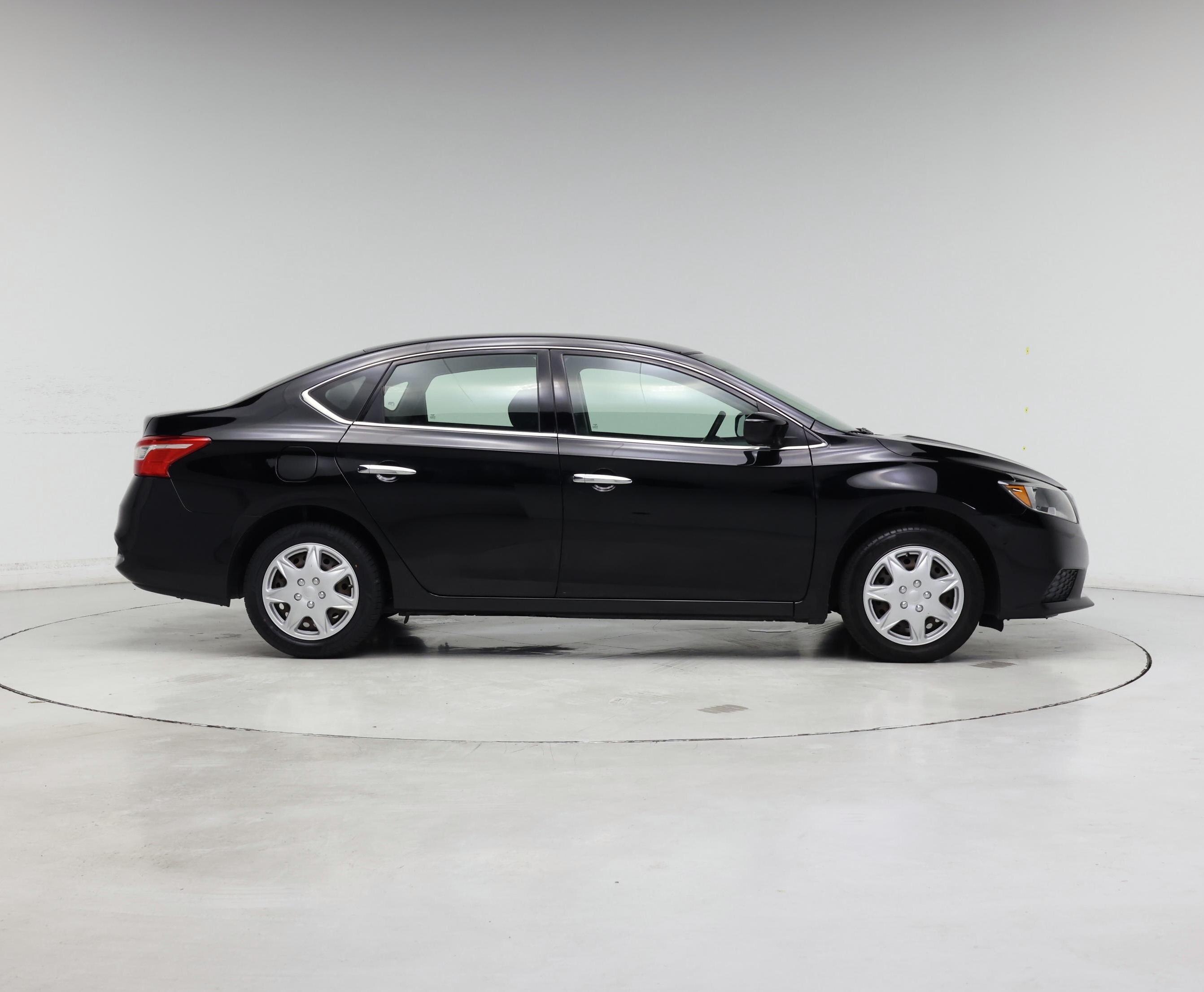Thumbnail: 2016 Nissan Sentra - 7