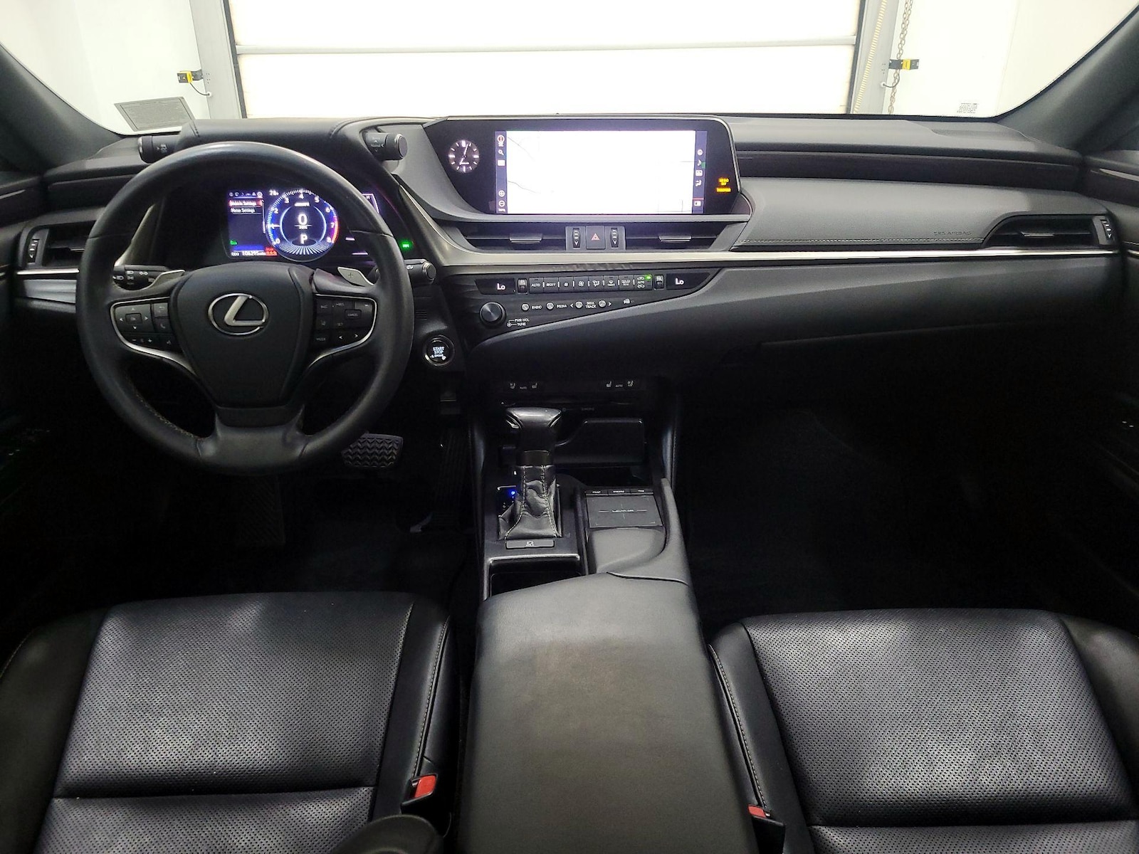2020 Lexus ES 350 - Photo 10